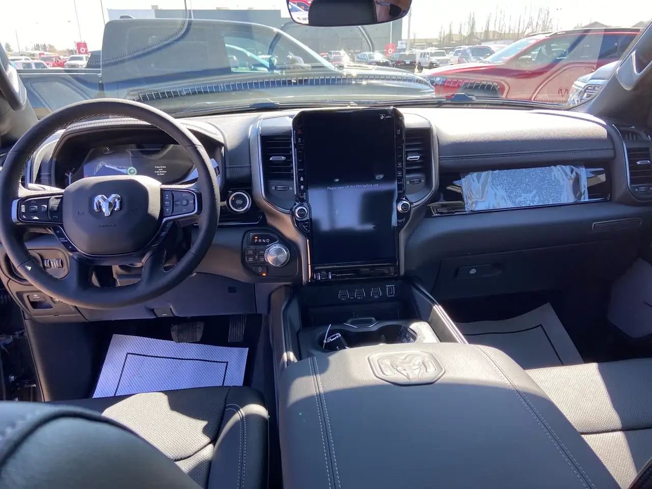 RAM 1500 снимка RAM 1500