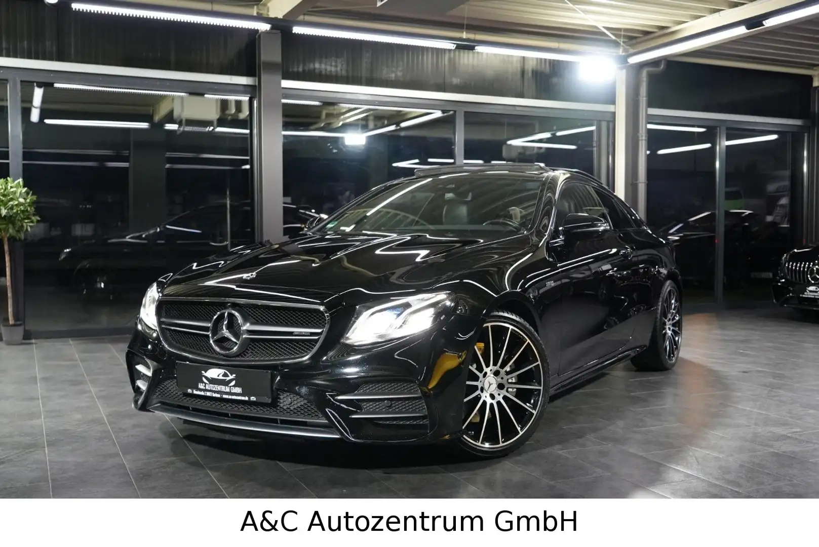 Mercedes-Benz E 53 AMG 4Matic Coupé Schwarz - 2