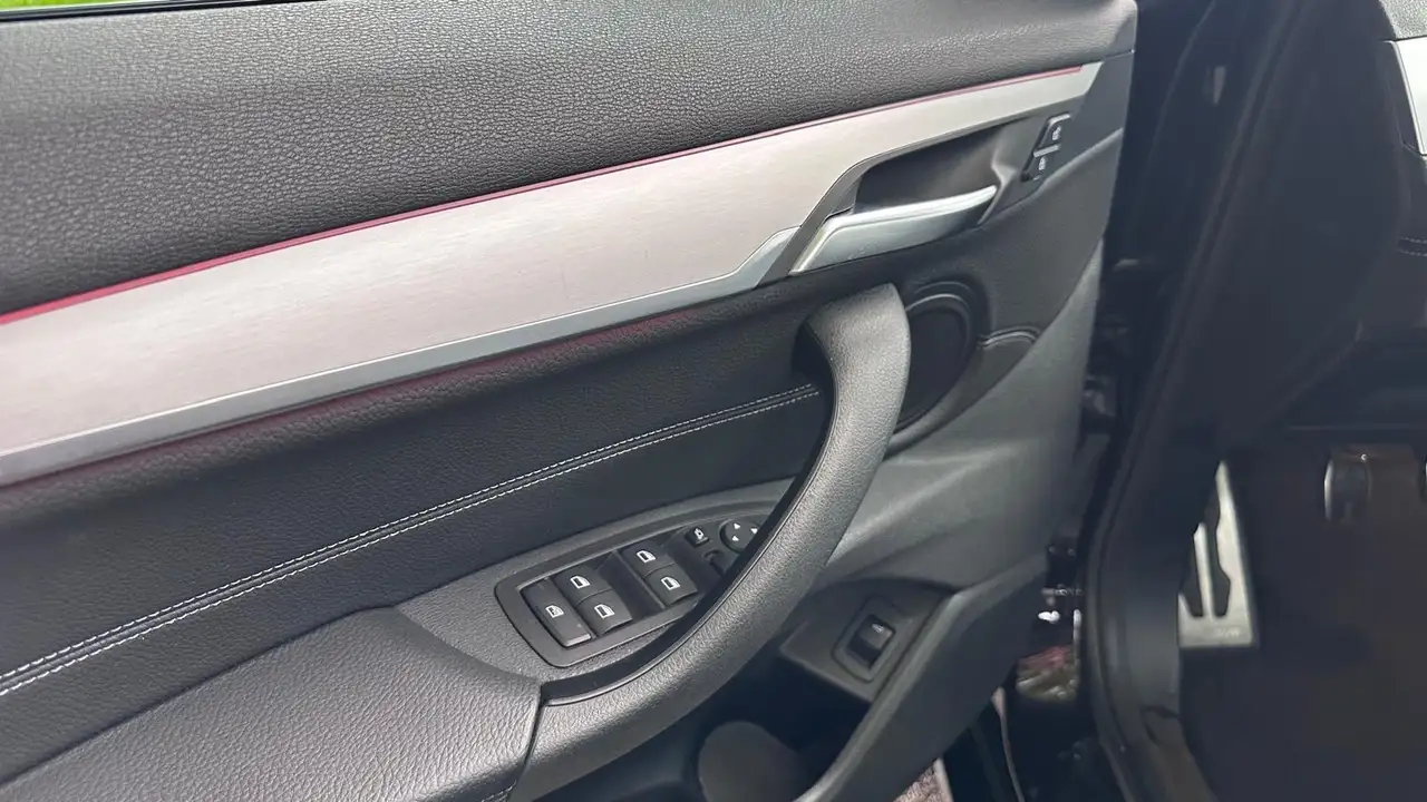 BMW X2 * SDRIVE16D* TVAC* PACK M* CAMERA* TOIT PANO* GARANTIE 12 MOIS*, миниатюра 16
