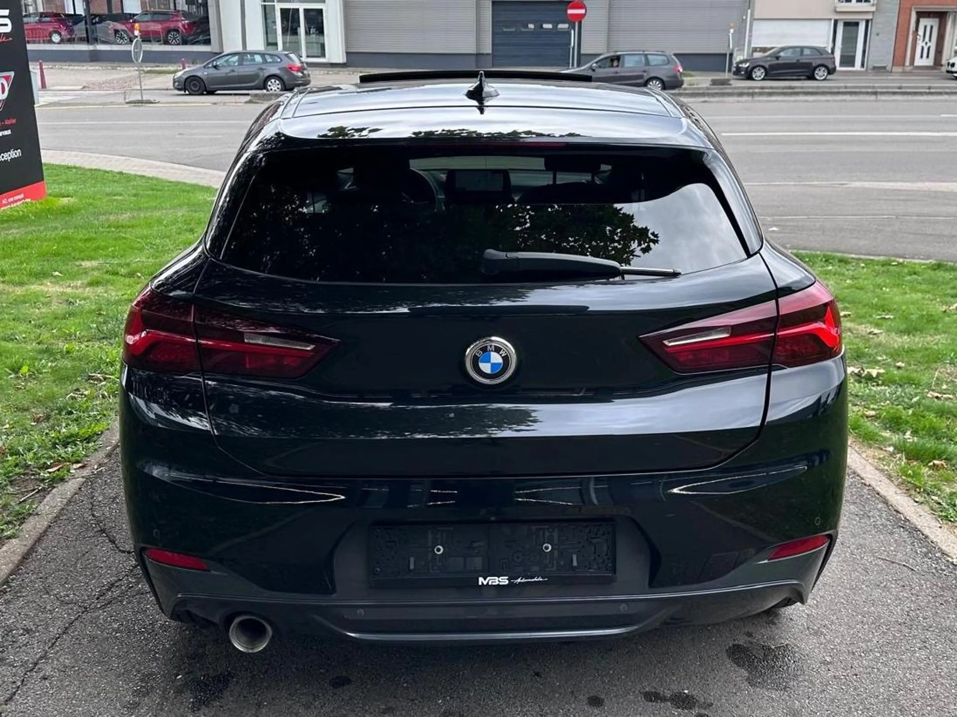 BMW X2 * SDRIVE16D* TVAC* PACK M* CAMERA* TOIT PANO* GARANTIE 12 MOIS* — photo 10