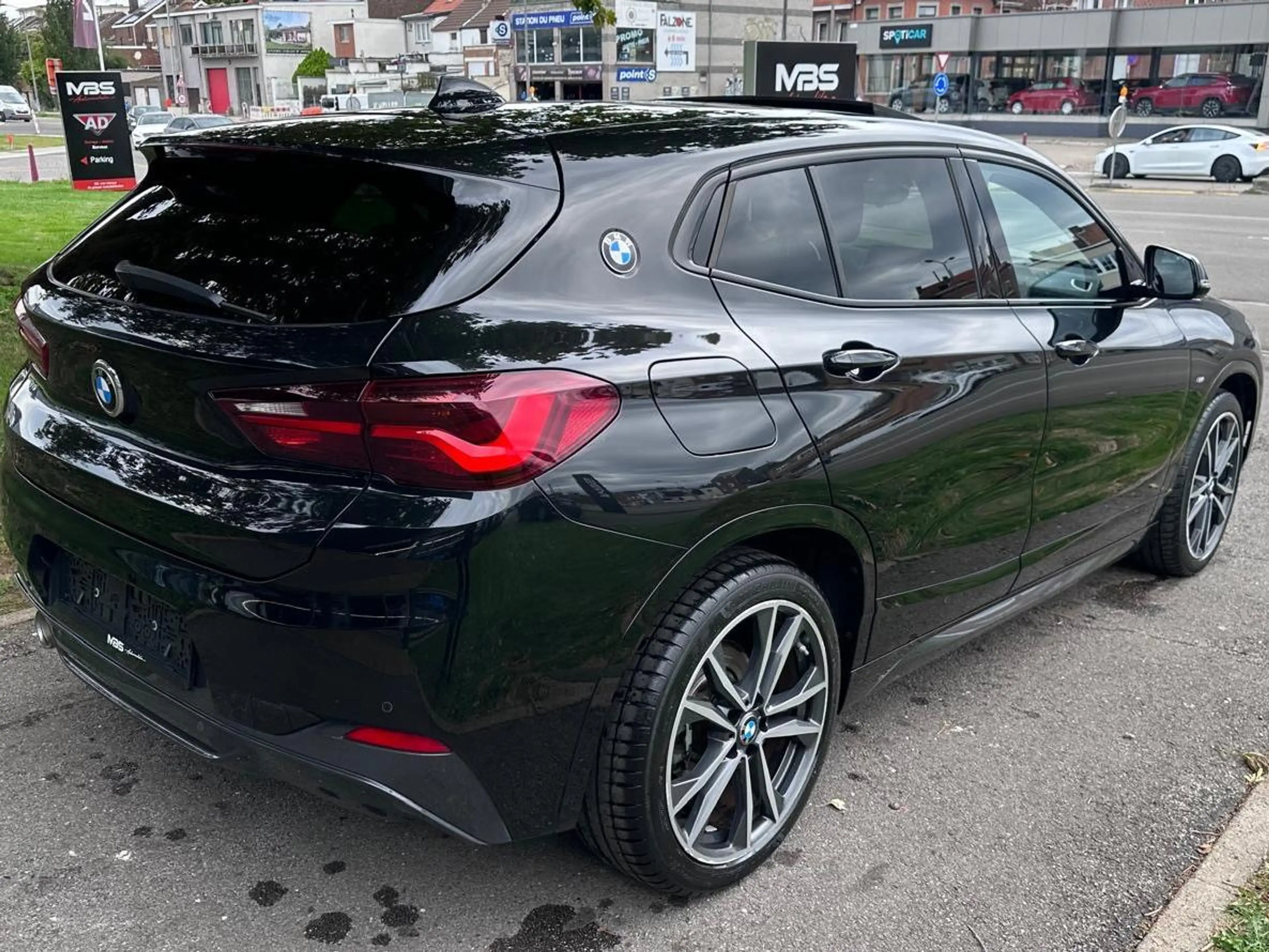 BMW X2 * SDRIVE16D* TVAC* PACK M* CAMERA* TOIT PANO* GARANTIE 12 MOIS* — photo 7