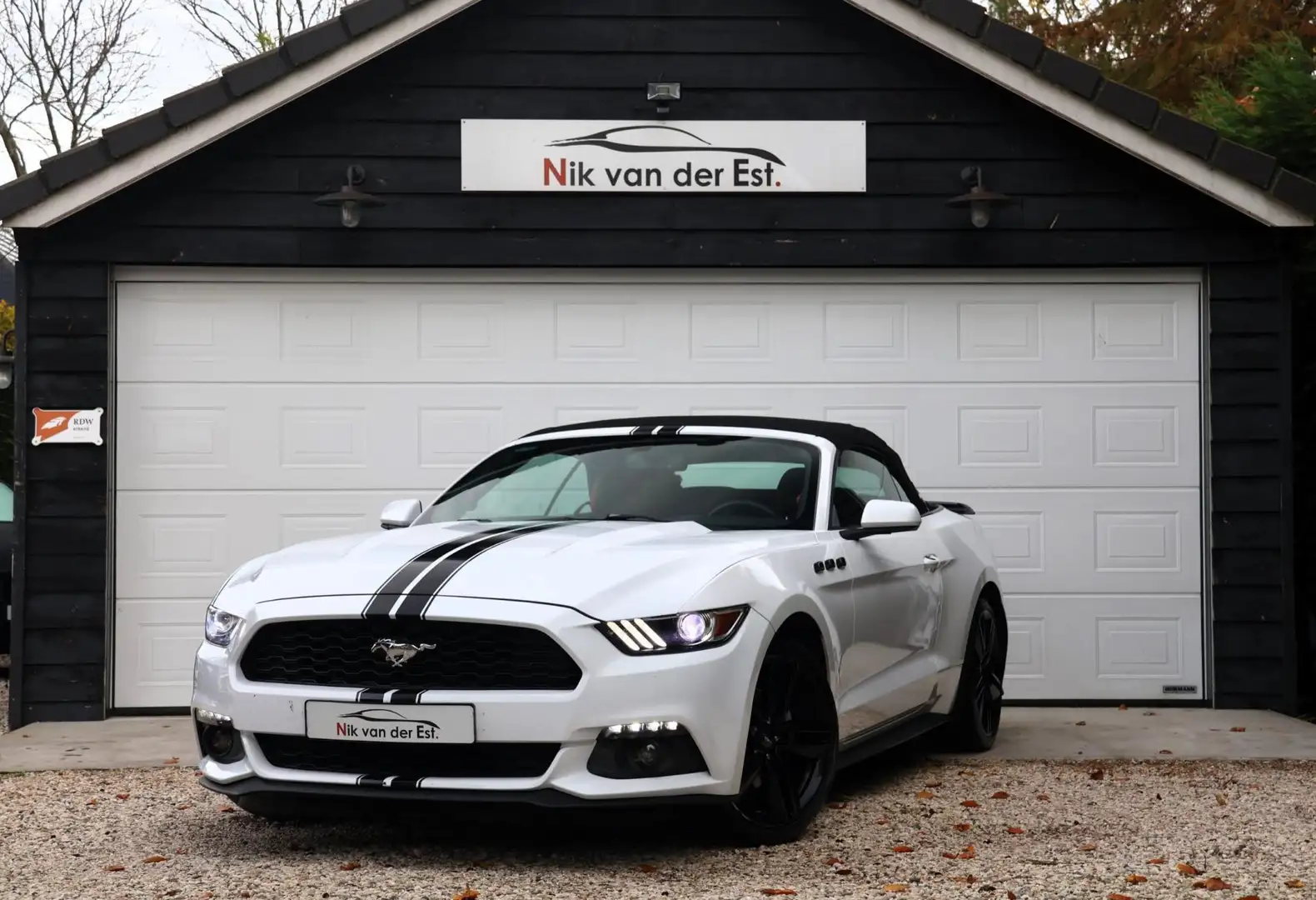 Ford Mustang Convertible 3.7 V6-Carplay-Camera-Cruise Wit - 1