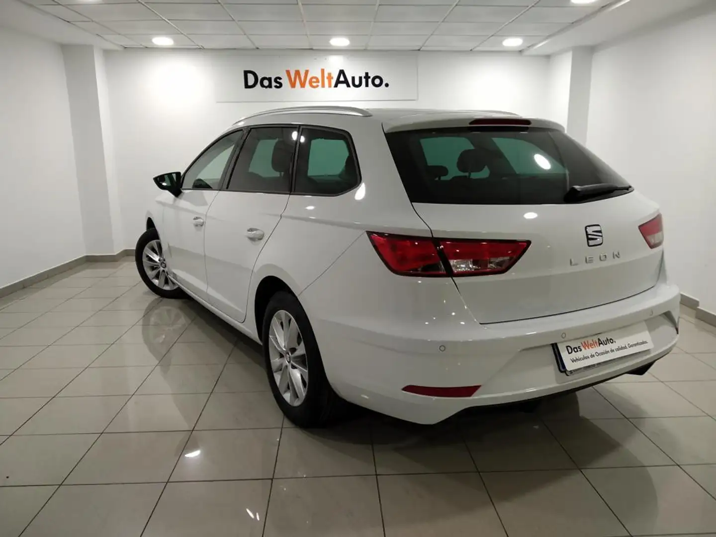 SEAT Leon ST 1.2 TSI S&S Style 110 Blanc - 2