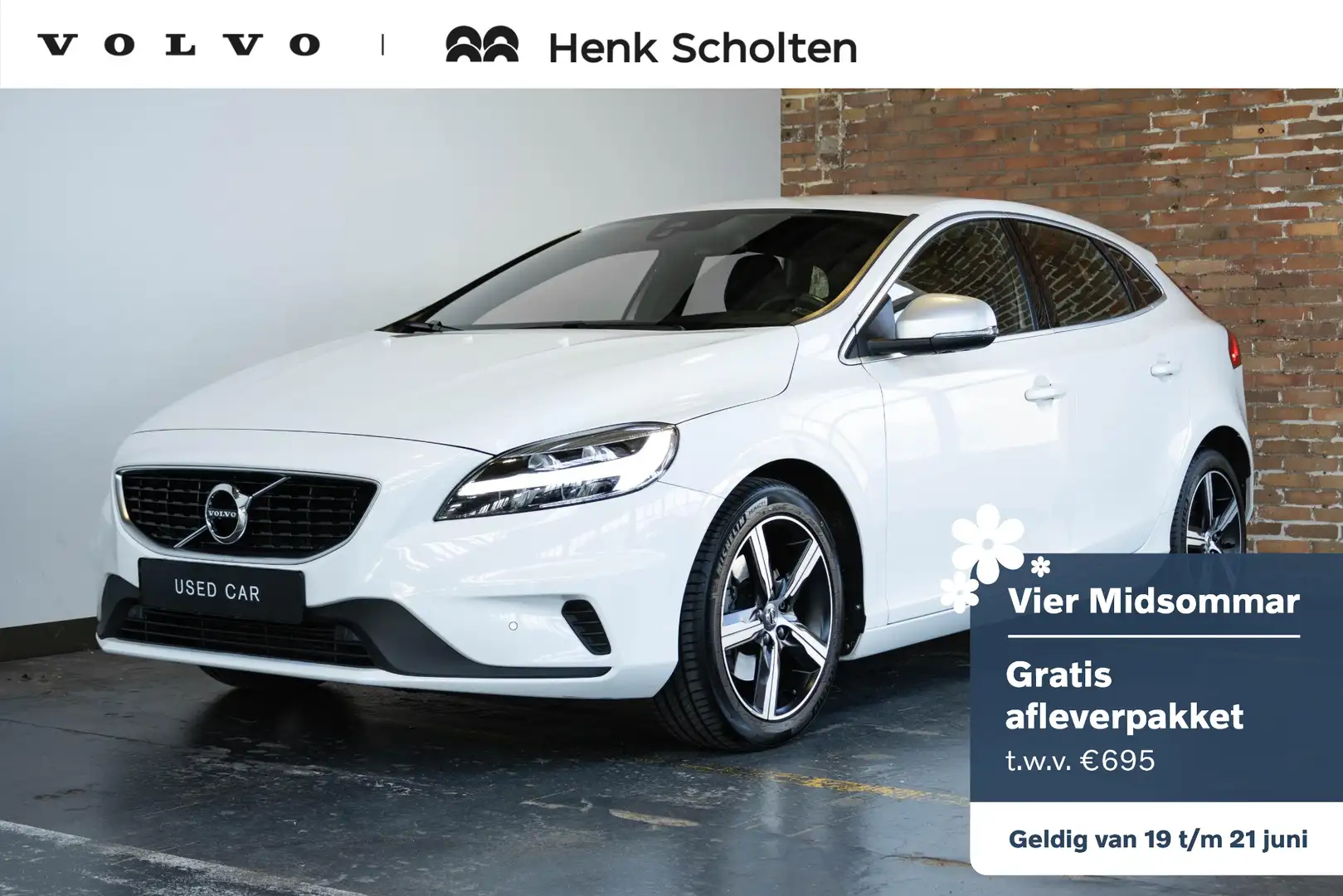 Volvo V40 T2 R-Design | Parkeercamera | Parkeersensoren voor Wit - 1
