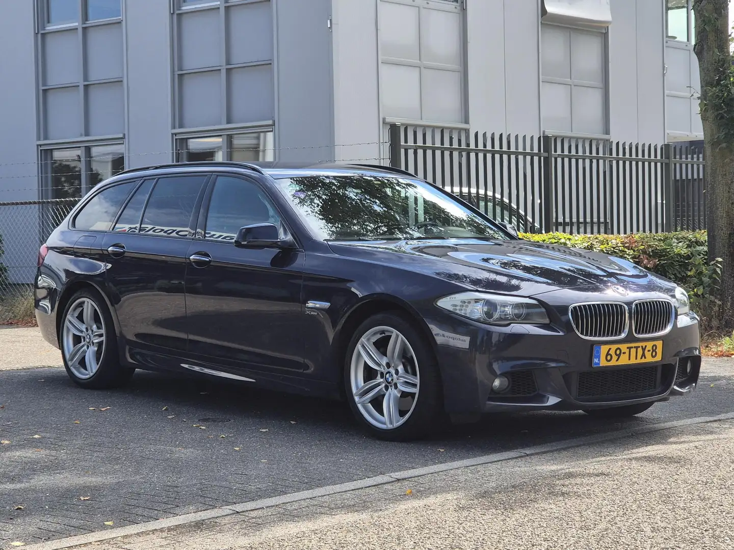 BMW 528 5-serie Touring 528xi High Executive Trekhaak/Lede Blau - 2