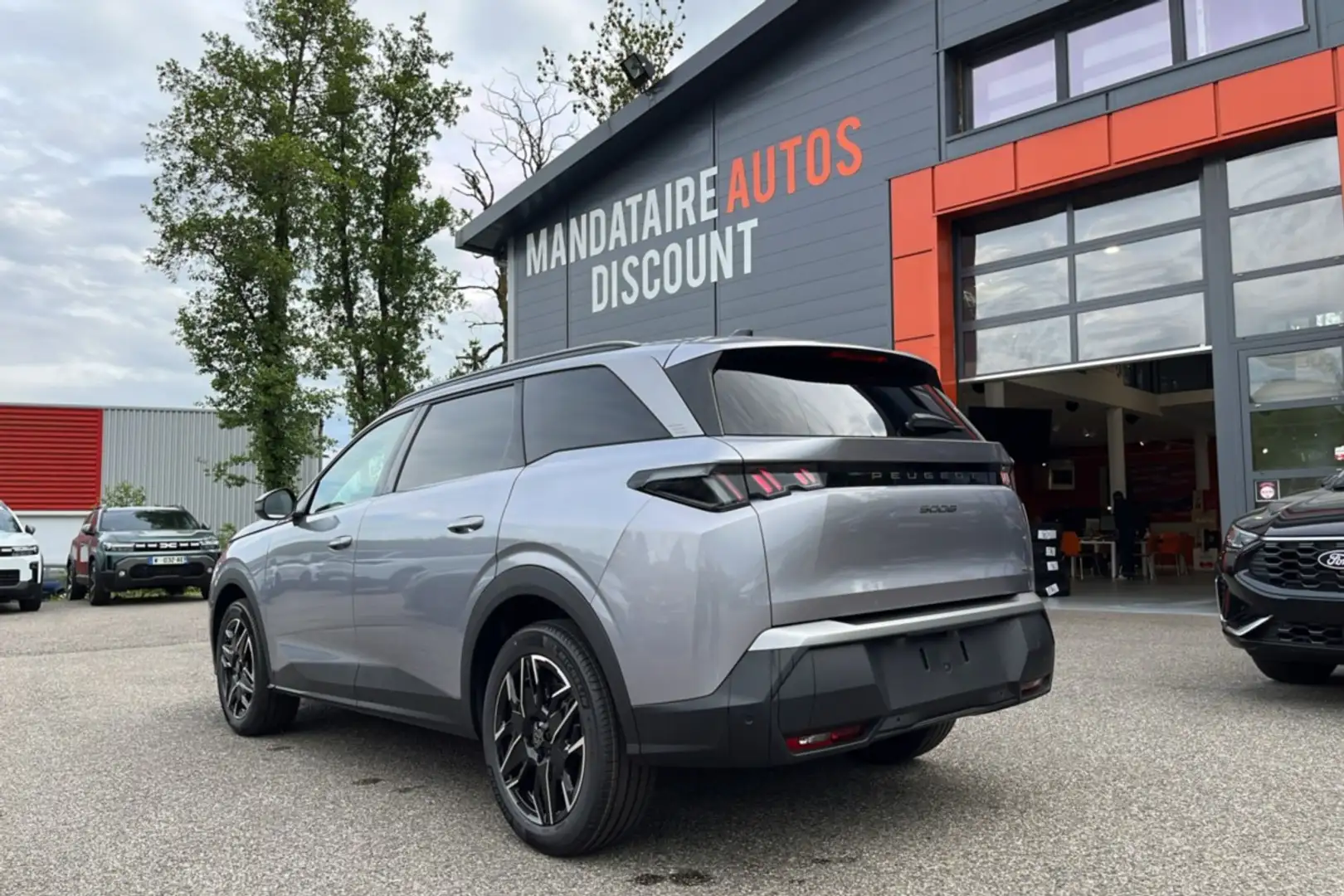 Peugeot 5008 HYBRID 145 E-DCS6 ALLURE Gris - 2