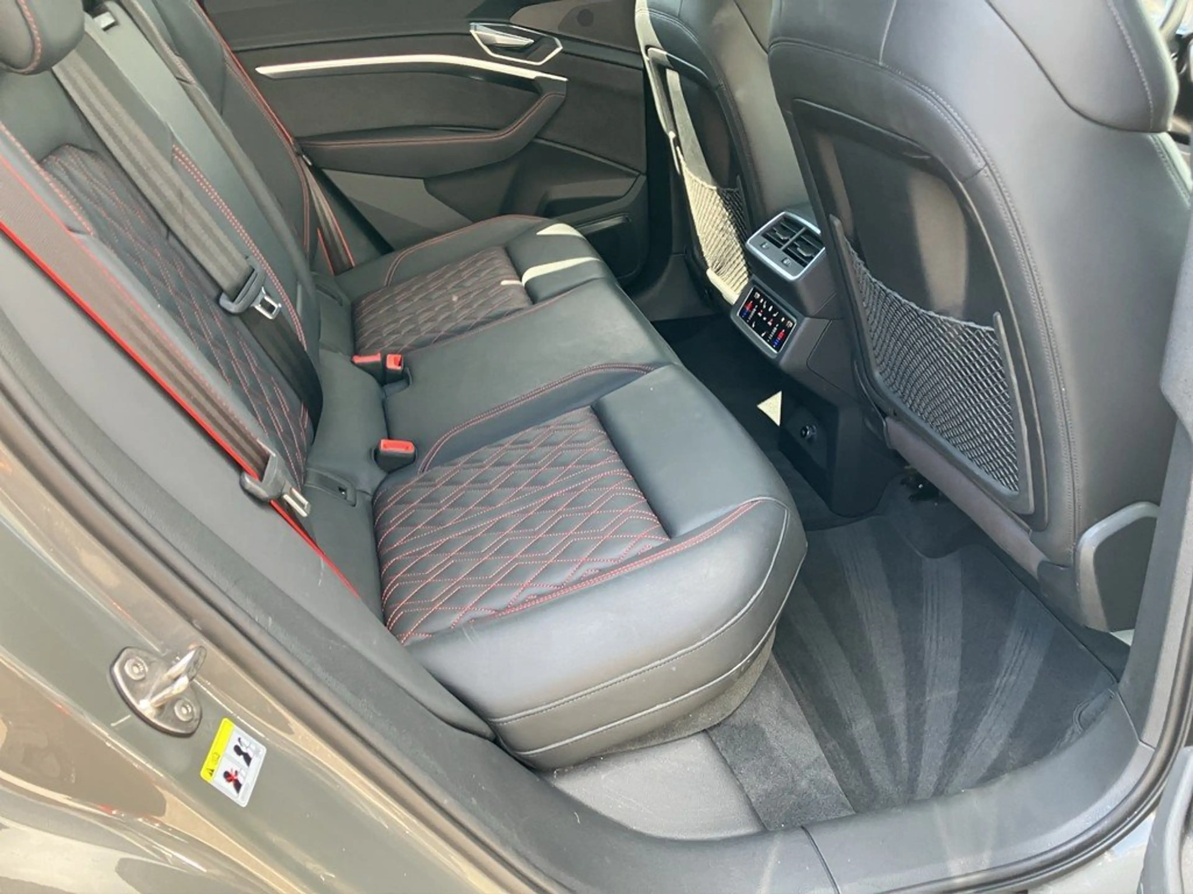 Audi Q8 e-tron 55 qu. S line Matrix B&O 360° ACC AHK — photo 10