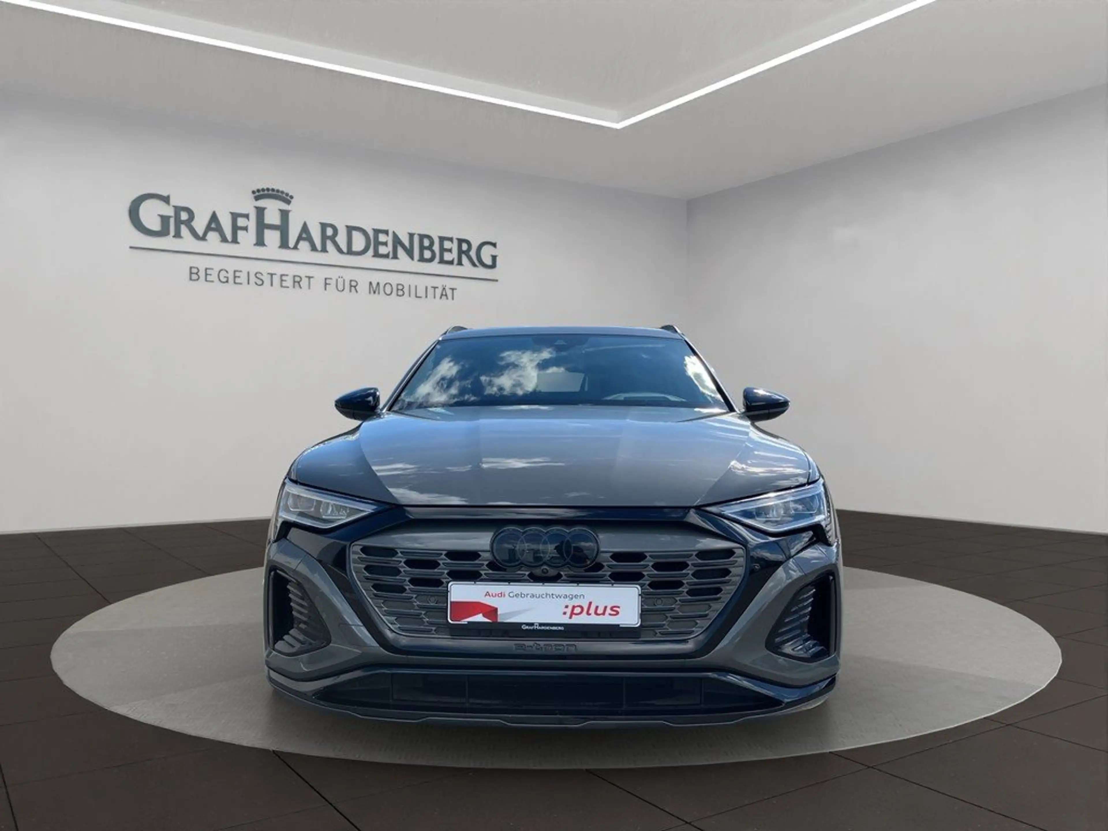 Audi Q8 e-tron 55 qu. S line Matrix B&O 360° ACC AHK — photo 3
