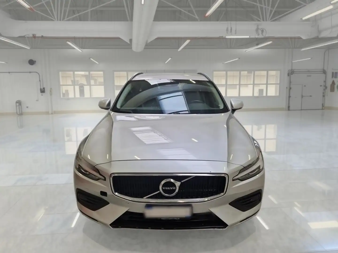 Volvo V60 B4 D autom. Momentum Business Pro WAGON - 2