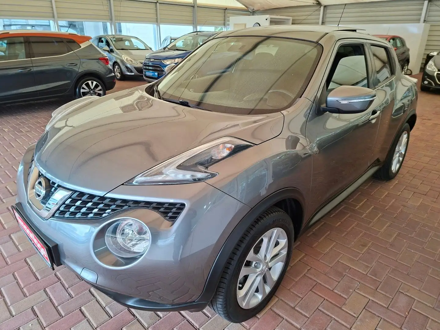 Nissan Juke Acenta Panorama Klimaautomatik Kamera Aux Grau - 2