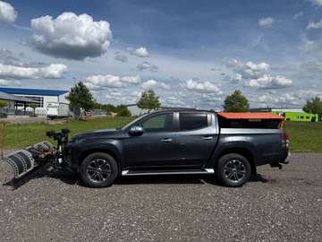 Doppelkabine 4WD Schneeräumer,Salzstreuer