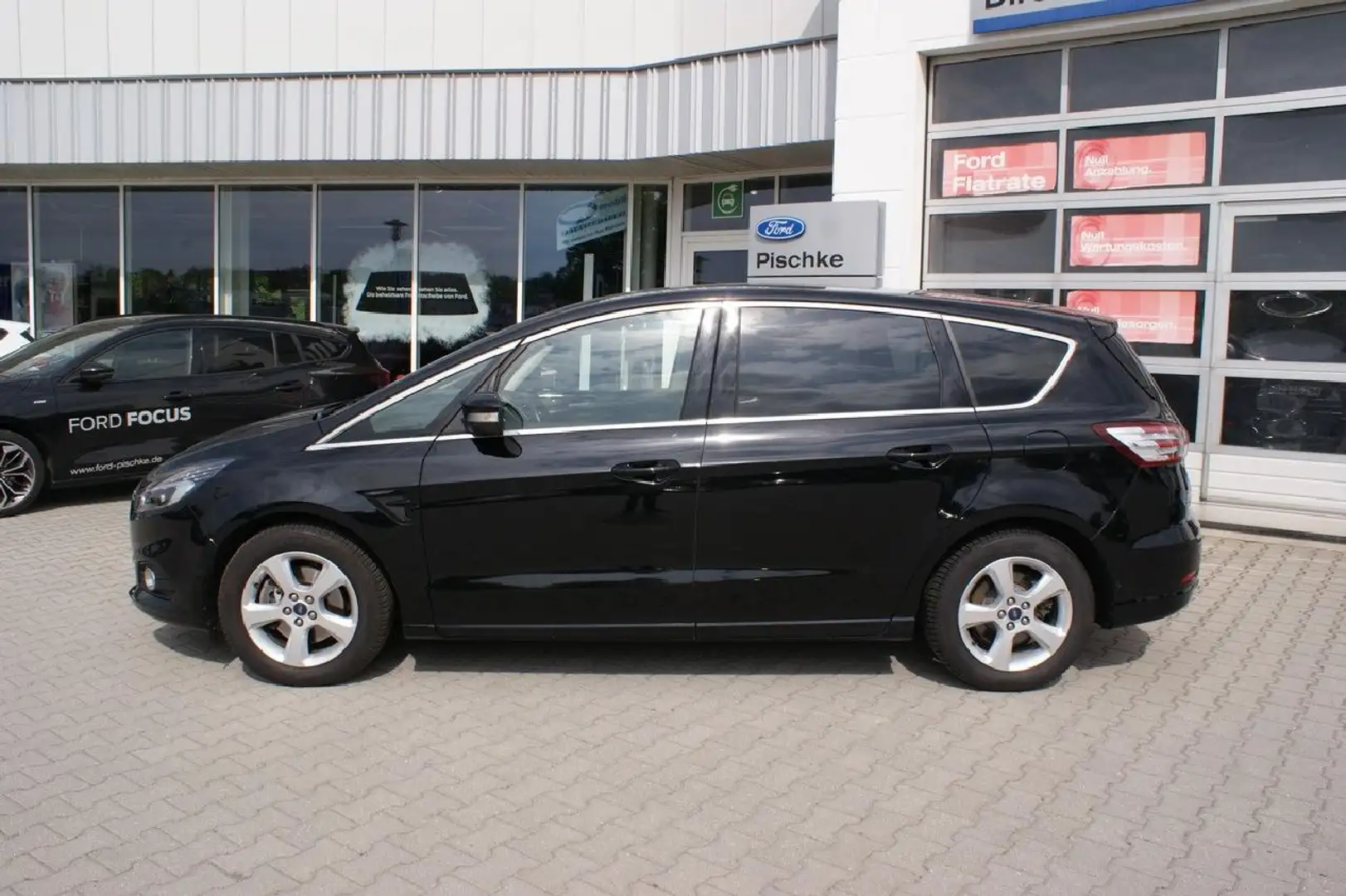 Ford S-Max Titanium AWD 7-Sitzer Navi Aluräder Glasdach Noir - 2
