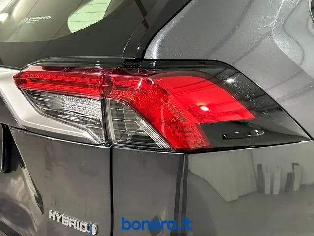 Toyota Rav4 view 11