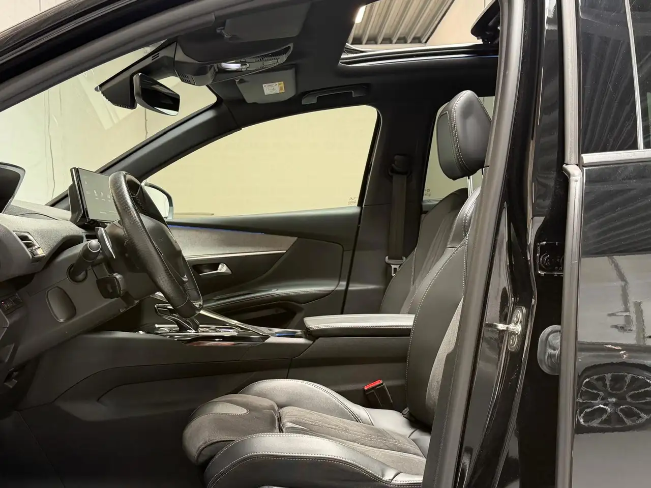 Peugeot 5008 1.2 PureTech GT PANORAMADAK FOCAL 7P SFEER, миниатюра 3