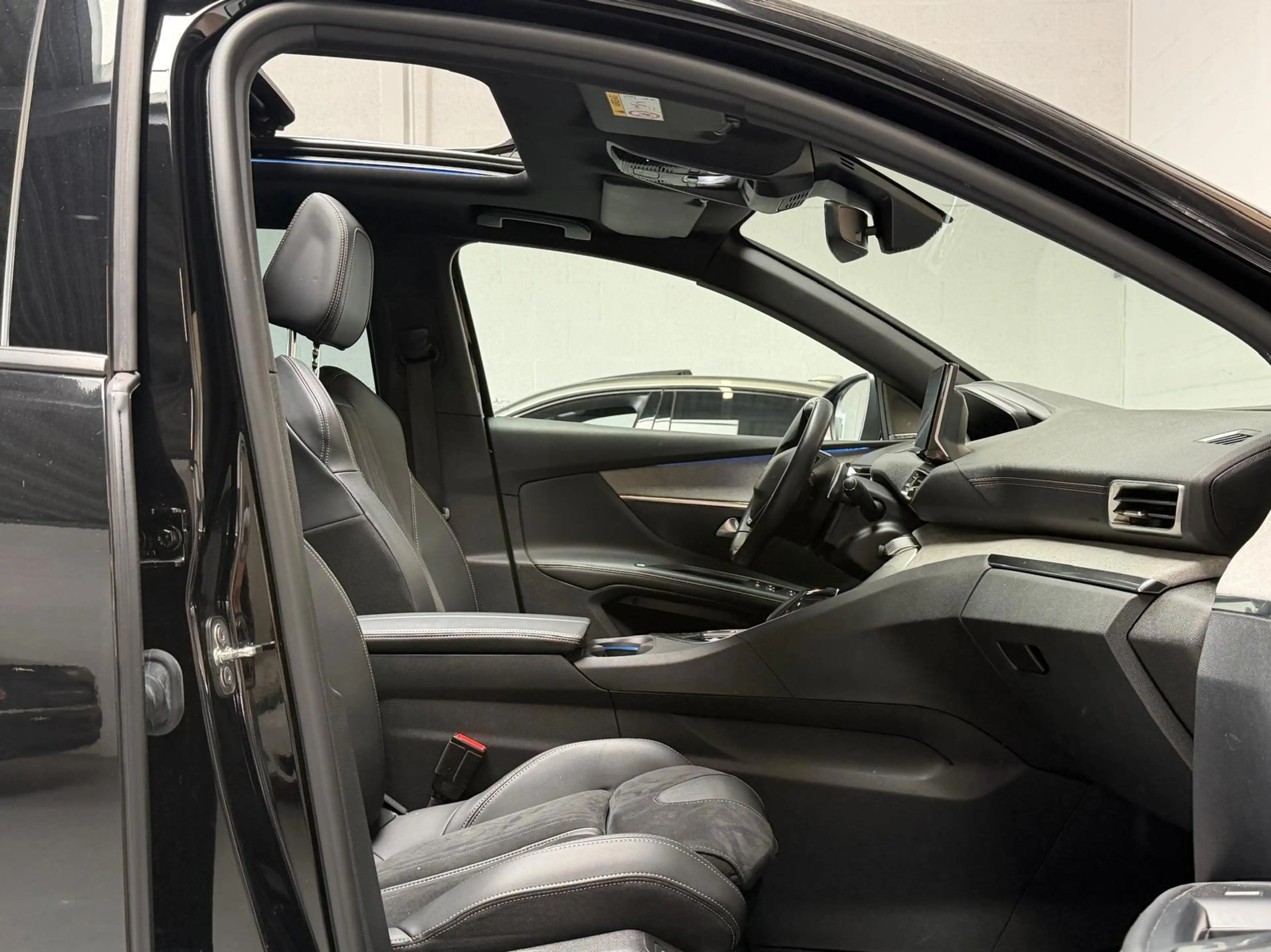 Peugeot 5008 1.2 PureTech GT - PANORAMADAK - FOCAL - 7P - SFEER — photo 25