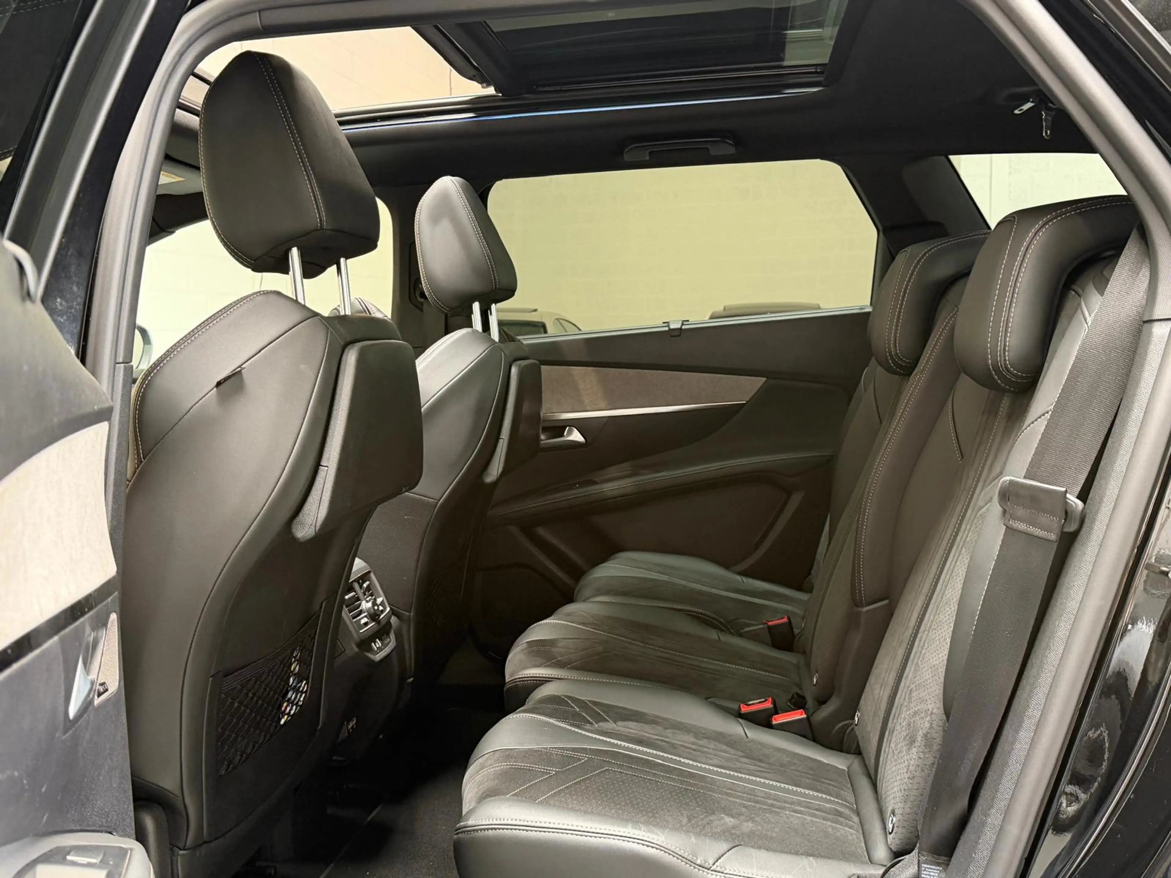 Peugeot 5008 1.2 PureTech GT - PANORAMADAK - FOCAL - 7P - SFEER — photo 48