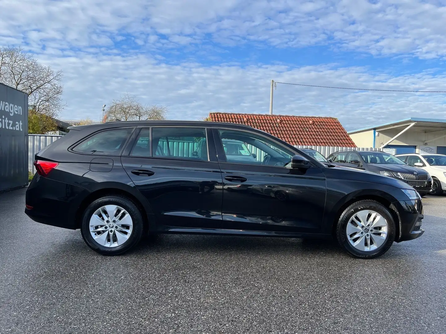 Skoda Octavia Combi 2,0 TDI Ambition DSG | NAVI/KESSY Schwarz - 2