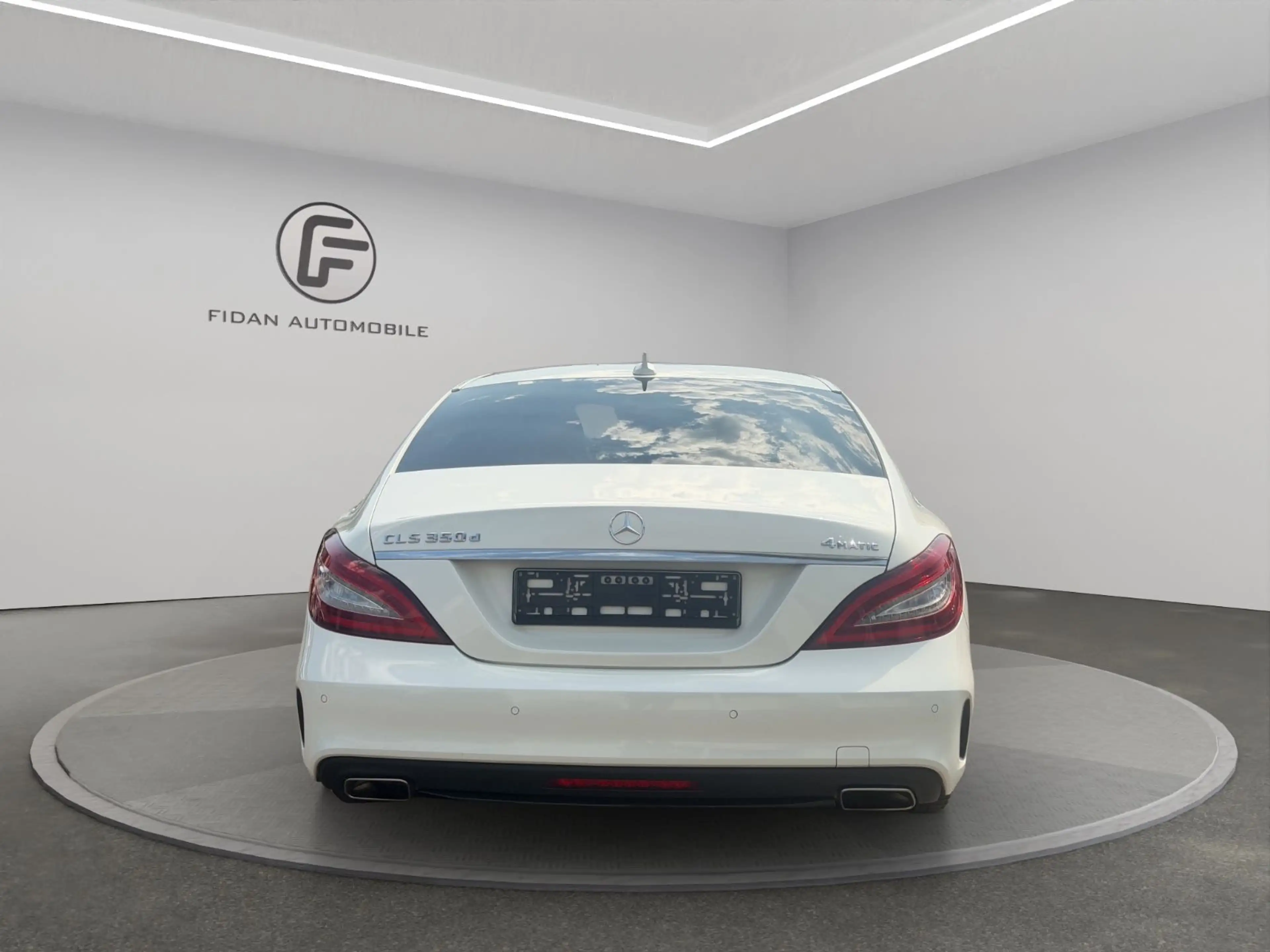 Mercedes-Benz CLS 350 d AMG-Line 4Matic*Designo*Night*MBEAM*Dis — photo 4