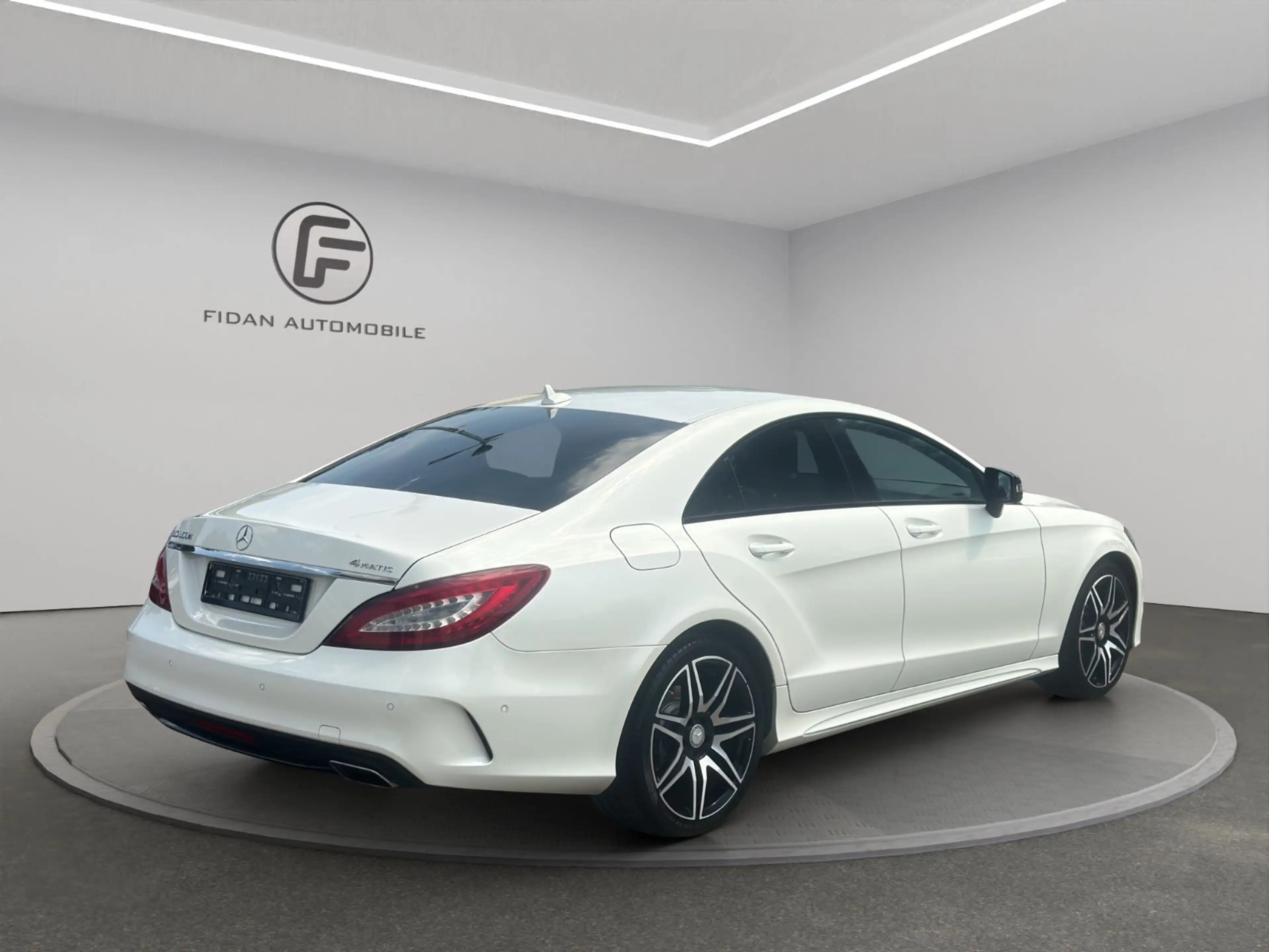 Mercedes-Benz CLS 350 d AMG-Line 4Matic*Designo*Night*MBEAM*Dis — photo 5