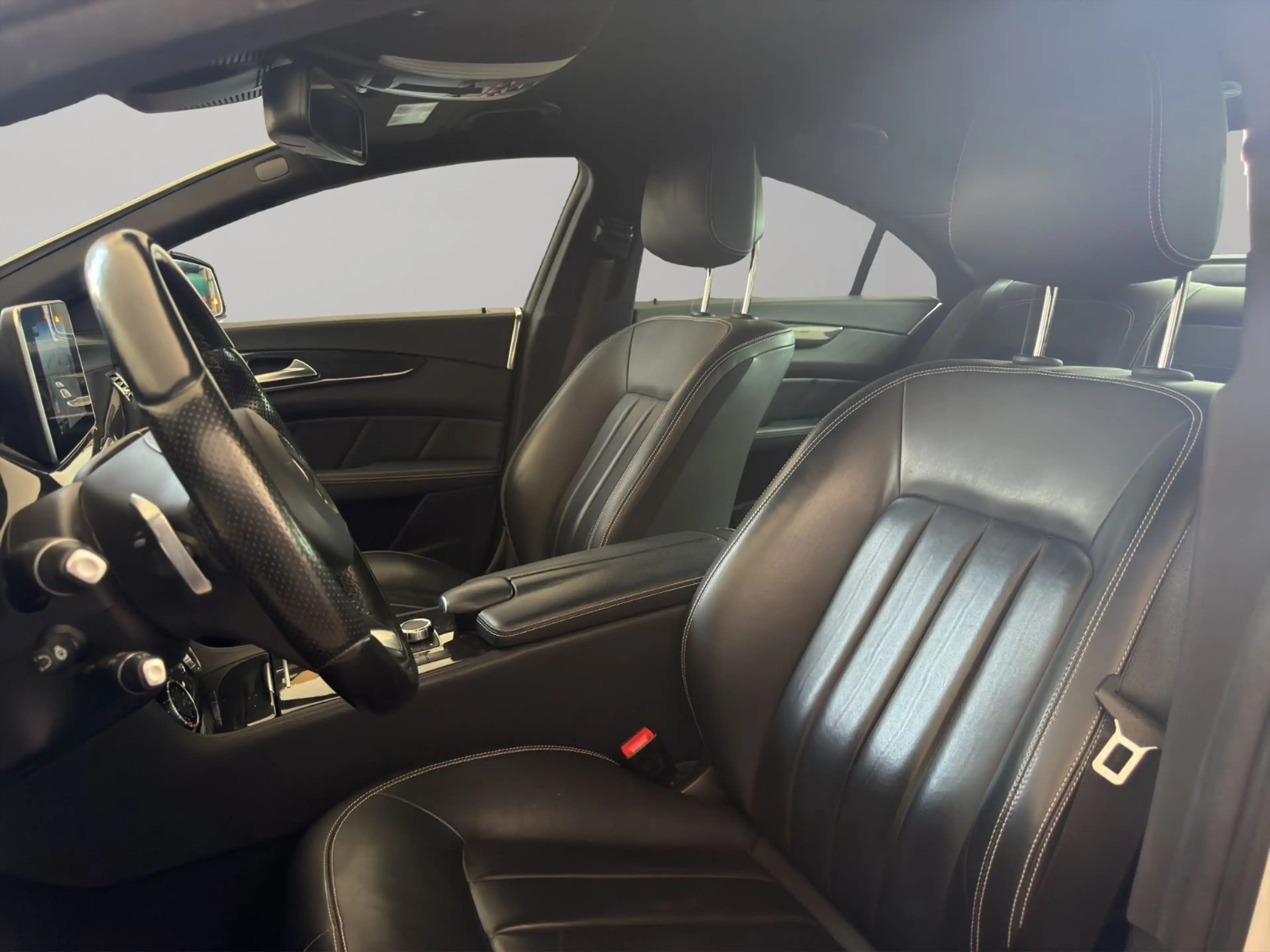 Mercedes-Benz CLS 350 d AMG-Line 4Matic*Designo*Night*MBEAM*Dis — photo 9