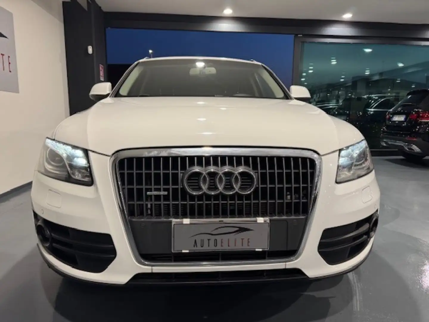 Audi Q5 2.0 TFSI 211 CV quattro S tronic Blanc - 2