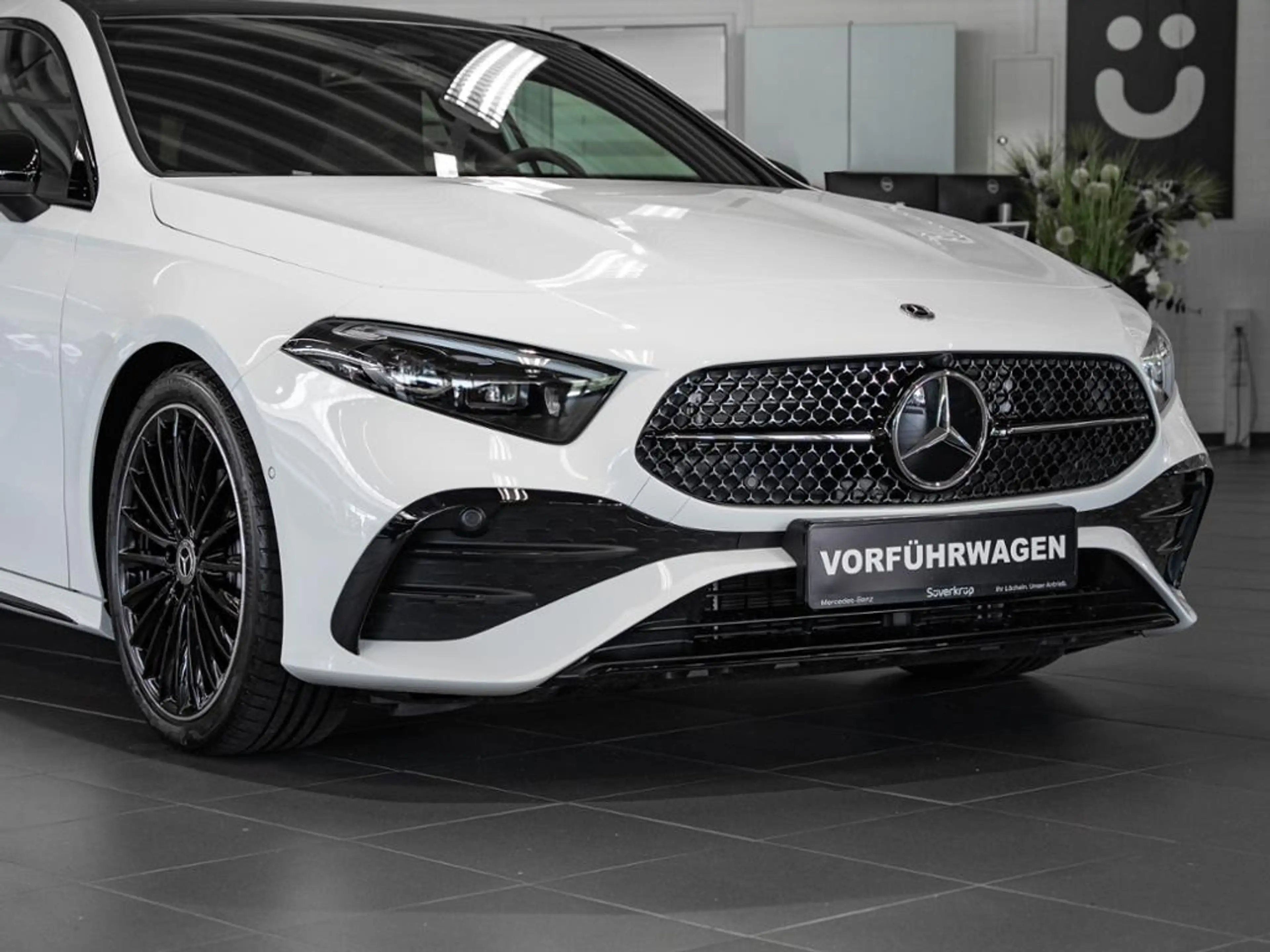Mercedes-Benz A 200 AMG NIGHT MULTI 360 DISTR KAMERA PANO SPUR — photo 6