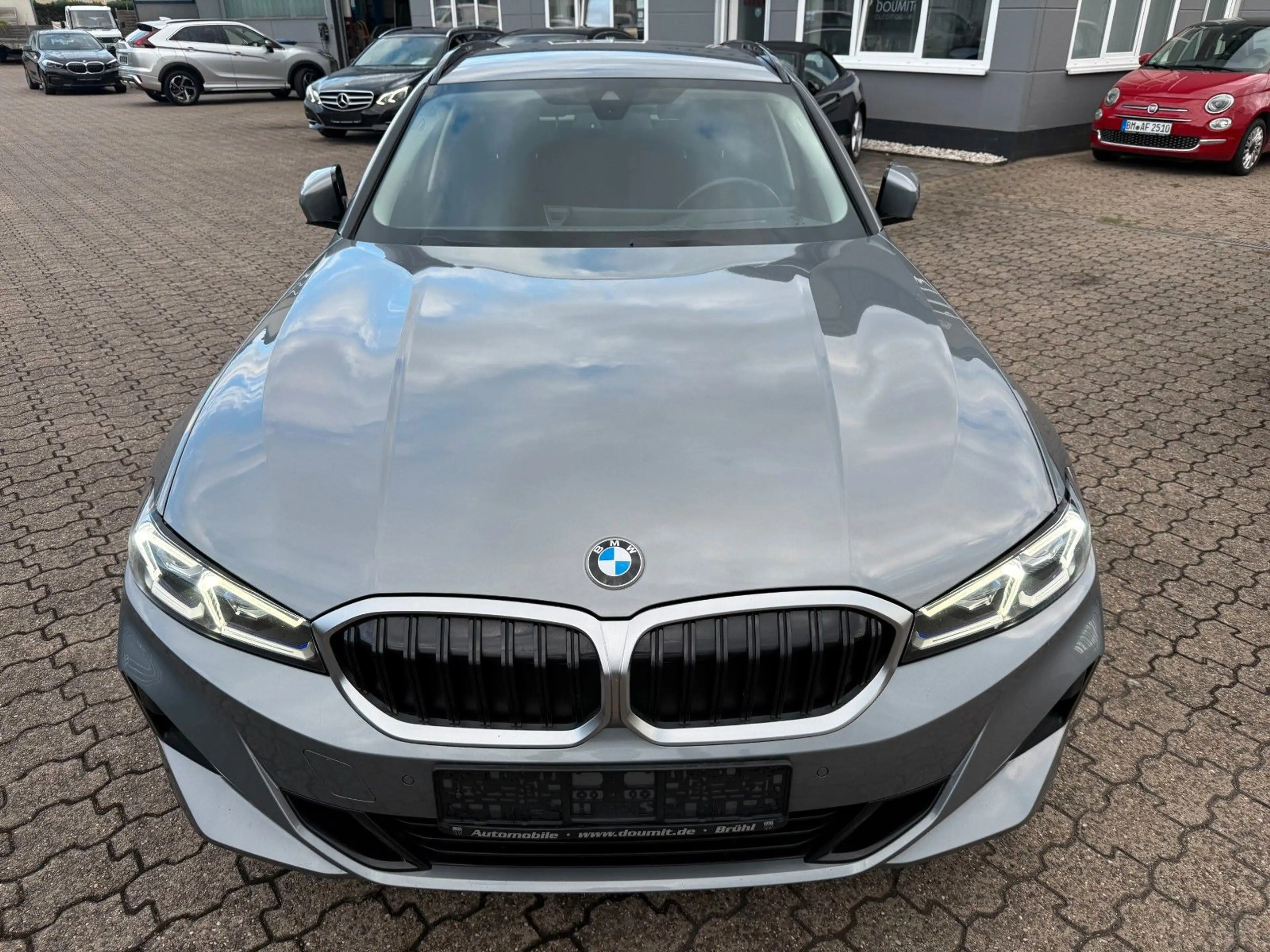 BMW 318 i Touring Automatik, Kamera, Head-Up — photo 2