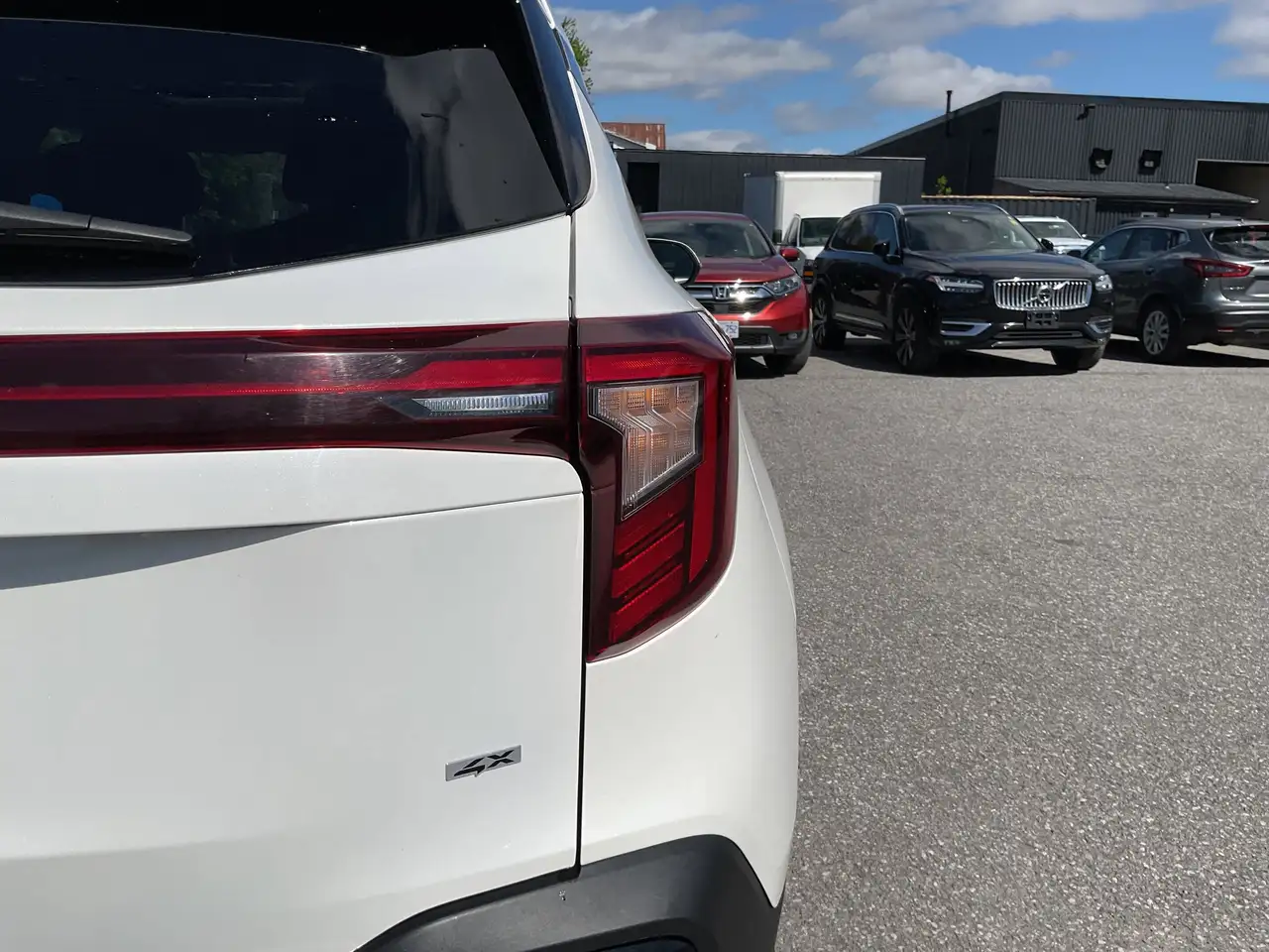 Kia Seltos photo Kia Seltos