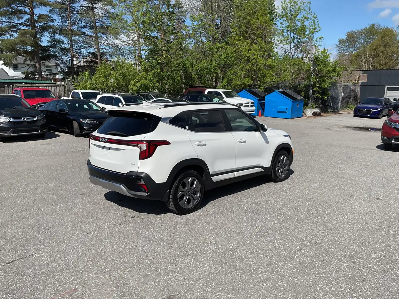 Kia Seltos photo Kia Seltos