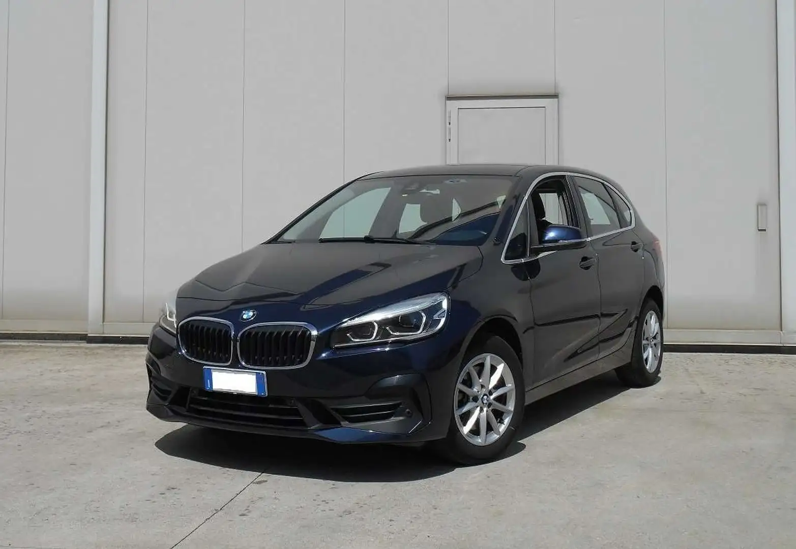 BMW 218 d Active Tourer Sport automatica Blu/Azzurro - 2