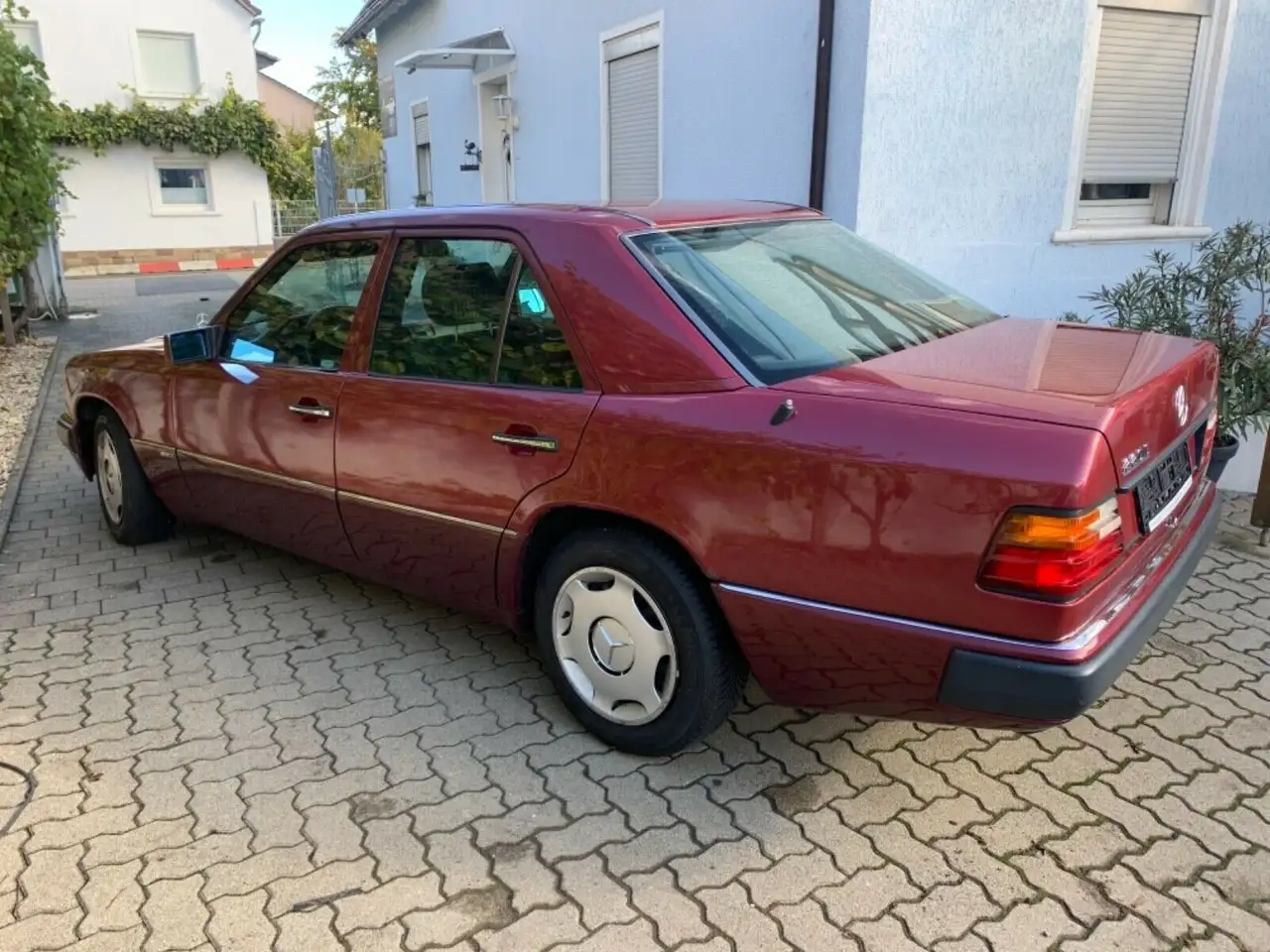 Mercedes-Benz E 220 Automatik Sportline Sitzh. Schiebedach, foto 2