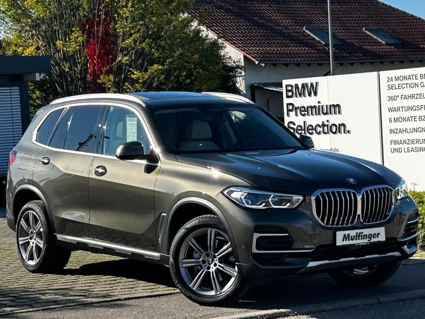 BMW X5 x40i IntAktLenk.PanoD.SurView.ACC Laser 20" HUD Grau - 2