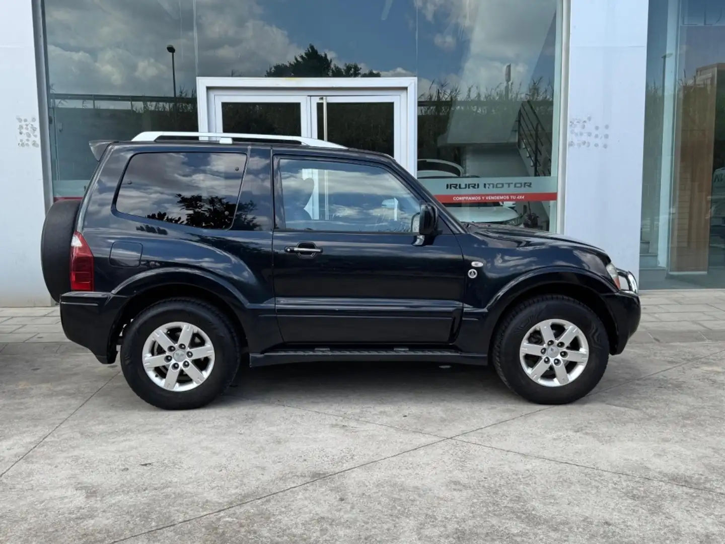 Mitsubishi Montero 3.2DI-D All-Four Aut. Negro - 1