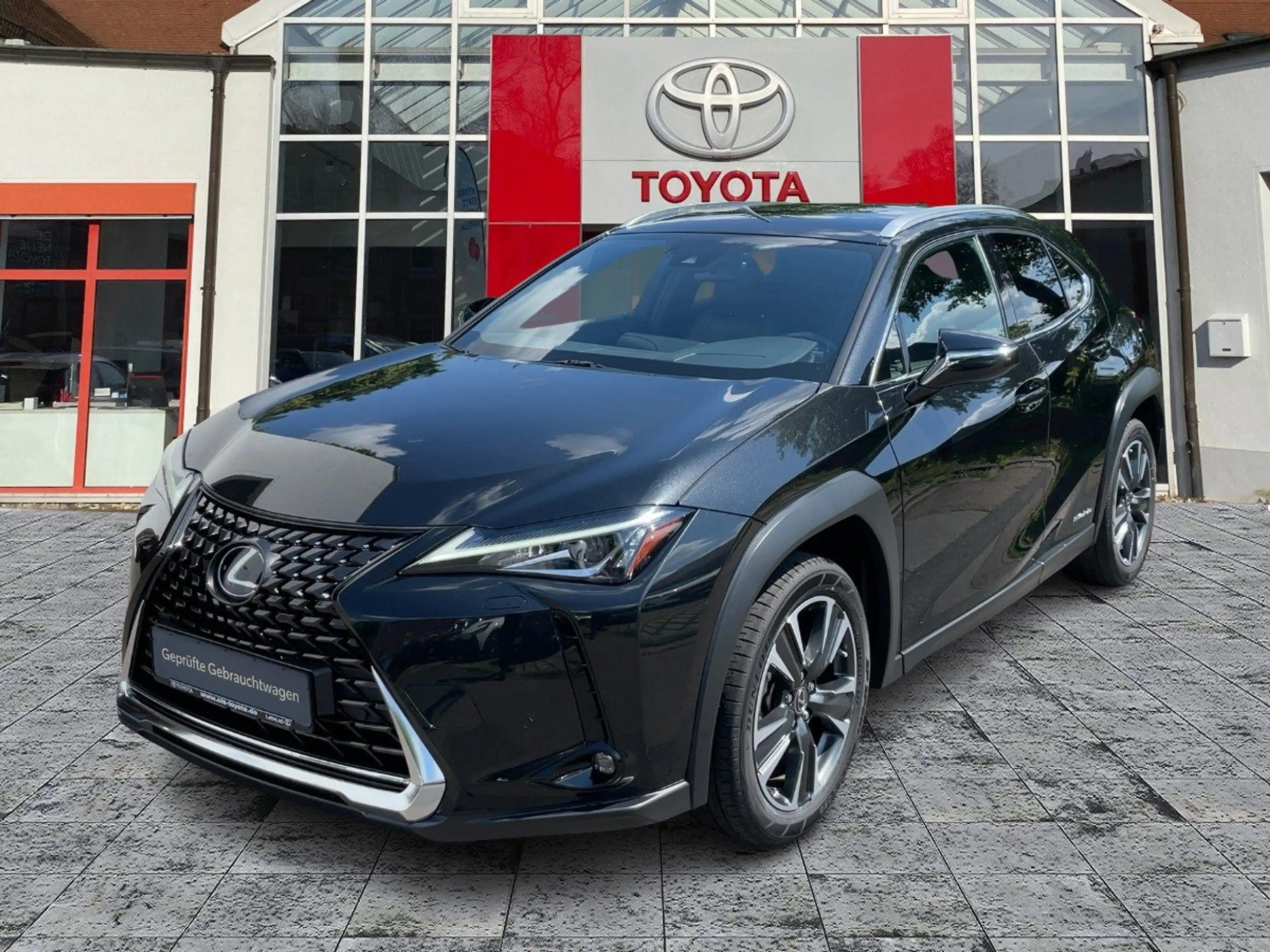 Lexus UX 250h Style Edition ACC+LED+2xKlima+Fernlichtass.+LM — photo 2