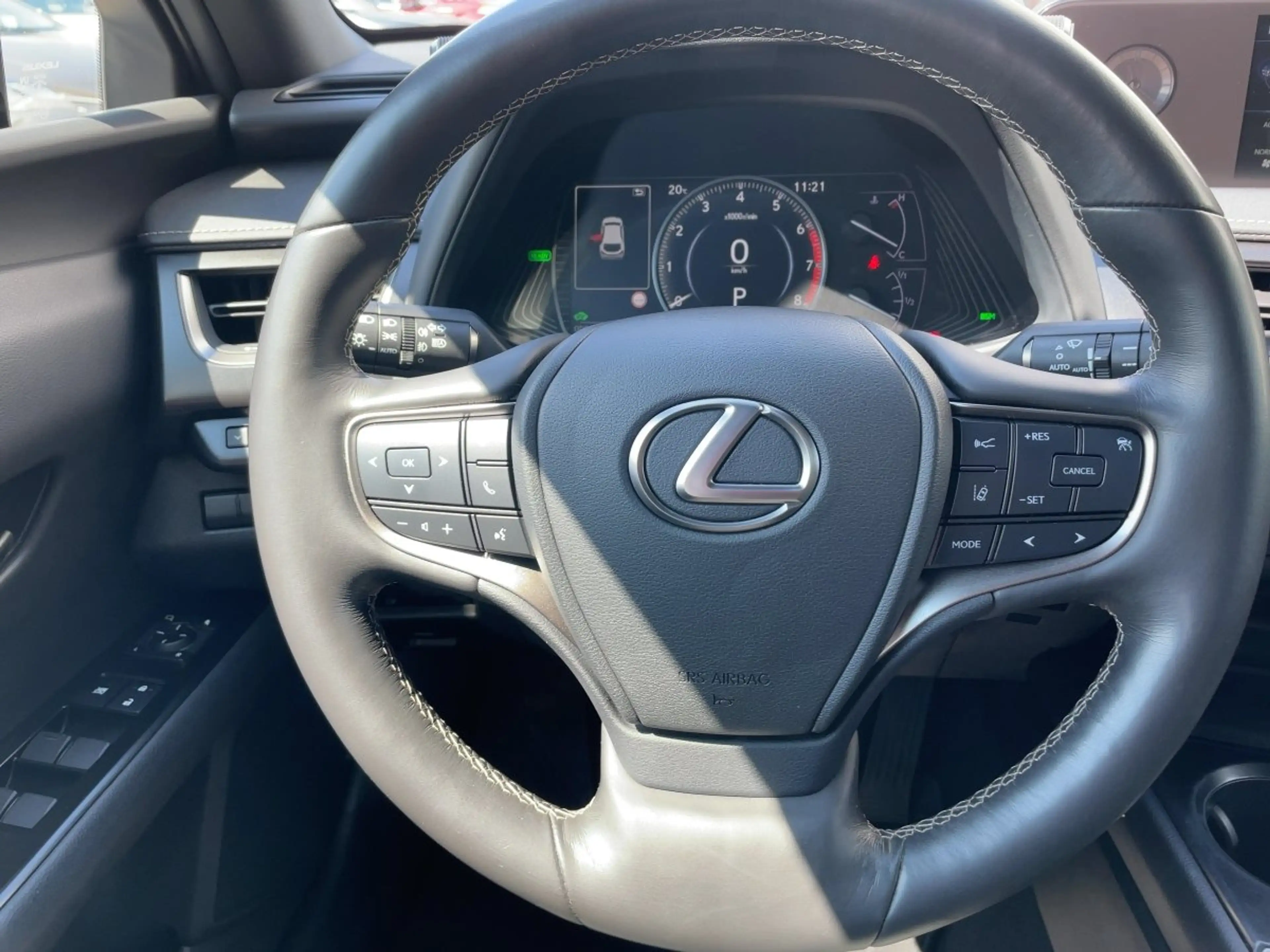 Lexus UX 250h Style Edition ACC+LED+2xKlima+Fernlichtass.+LM — photo 11