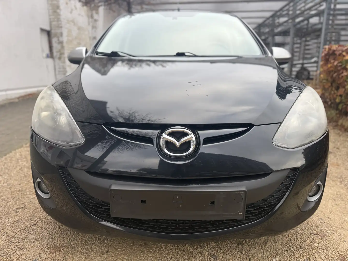 Mazda 2 1.3i Sport Navigator Schwarz - 2