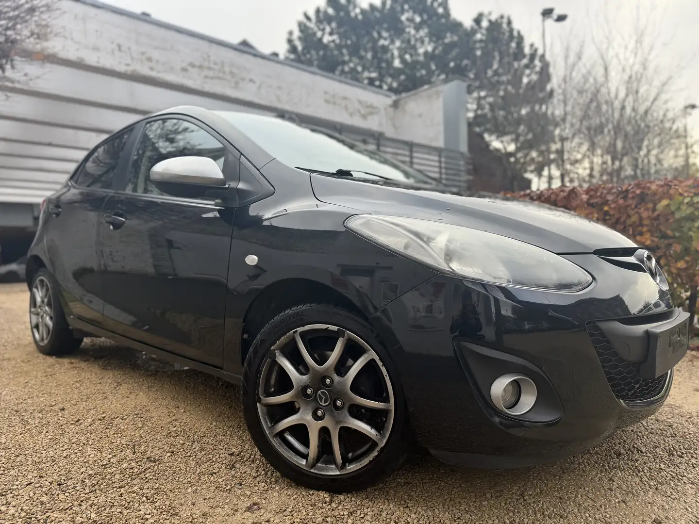 Mazda 2 1.3i Sport Navigator Noir - 1