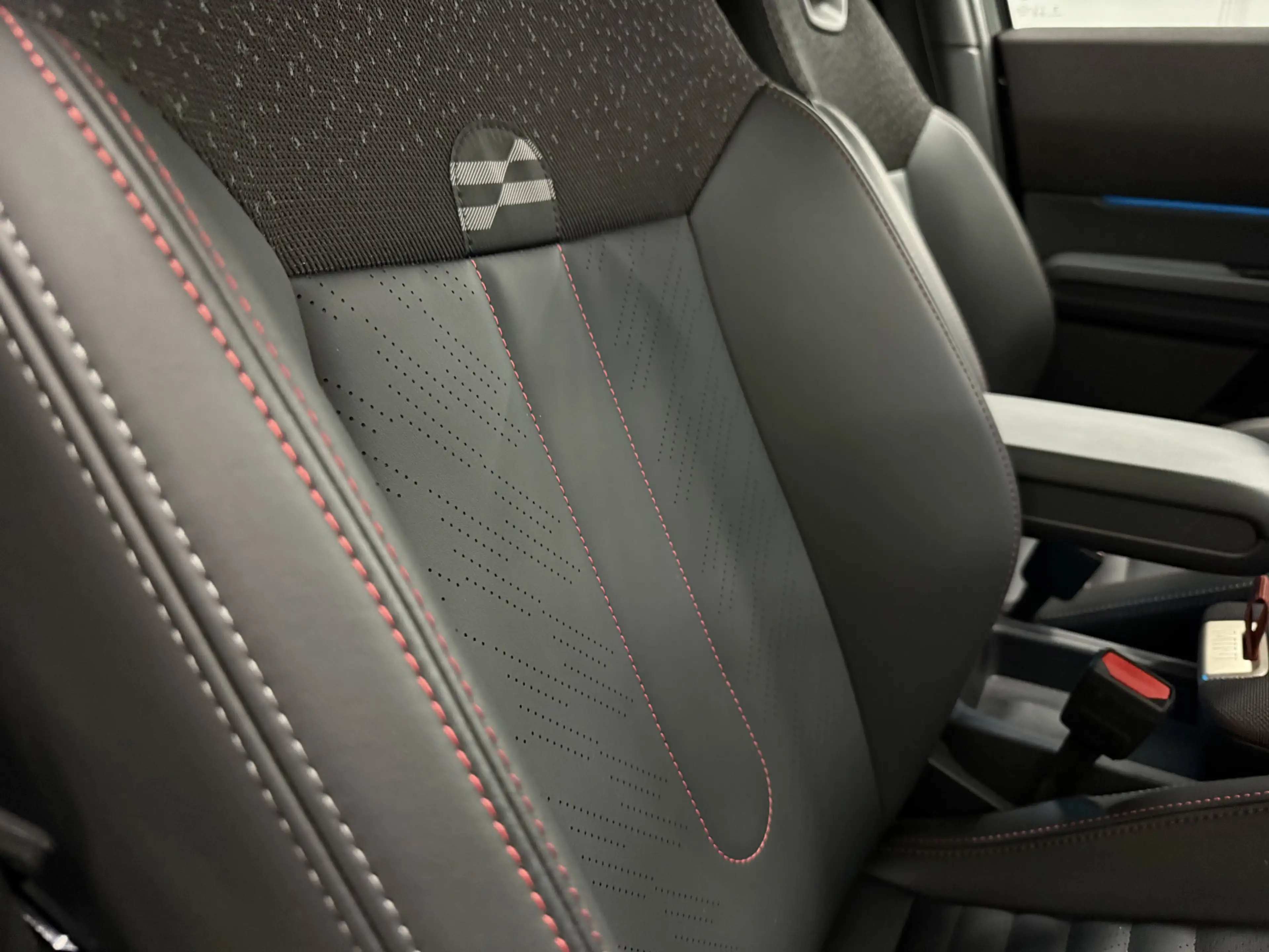 MINI John Cooper Works Countryman 1.5 C XL BLACK PANO/H&K/HEAD-UP/OLED-SCHERM/20"/JC — photo 47