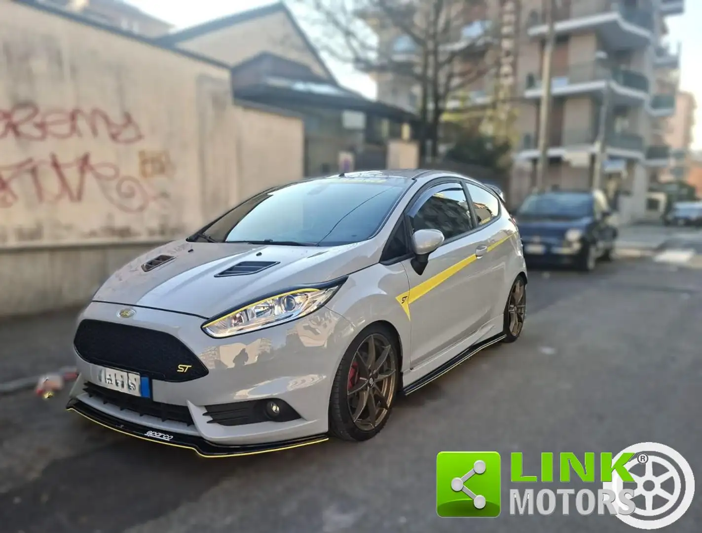 Ford Fiesta 1.6 200CV 3 porte ST 200 Gris - 1