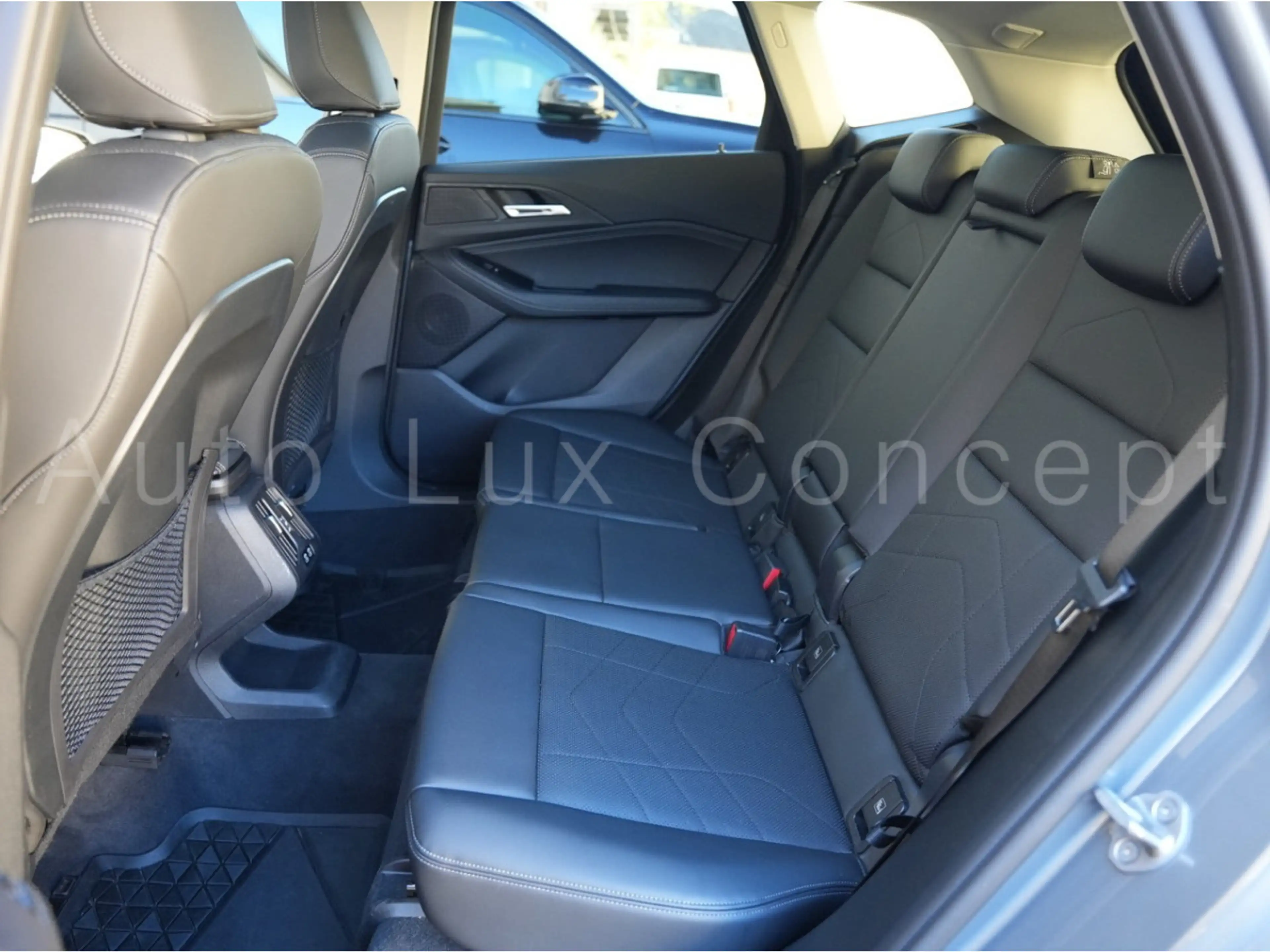 BMW 218 Active Tourer d/Pano/ACC/Kamera/Komfortzugang/Sitz — photo 9