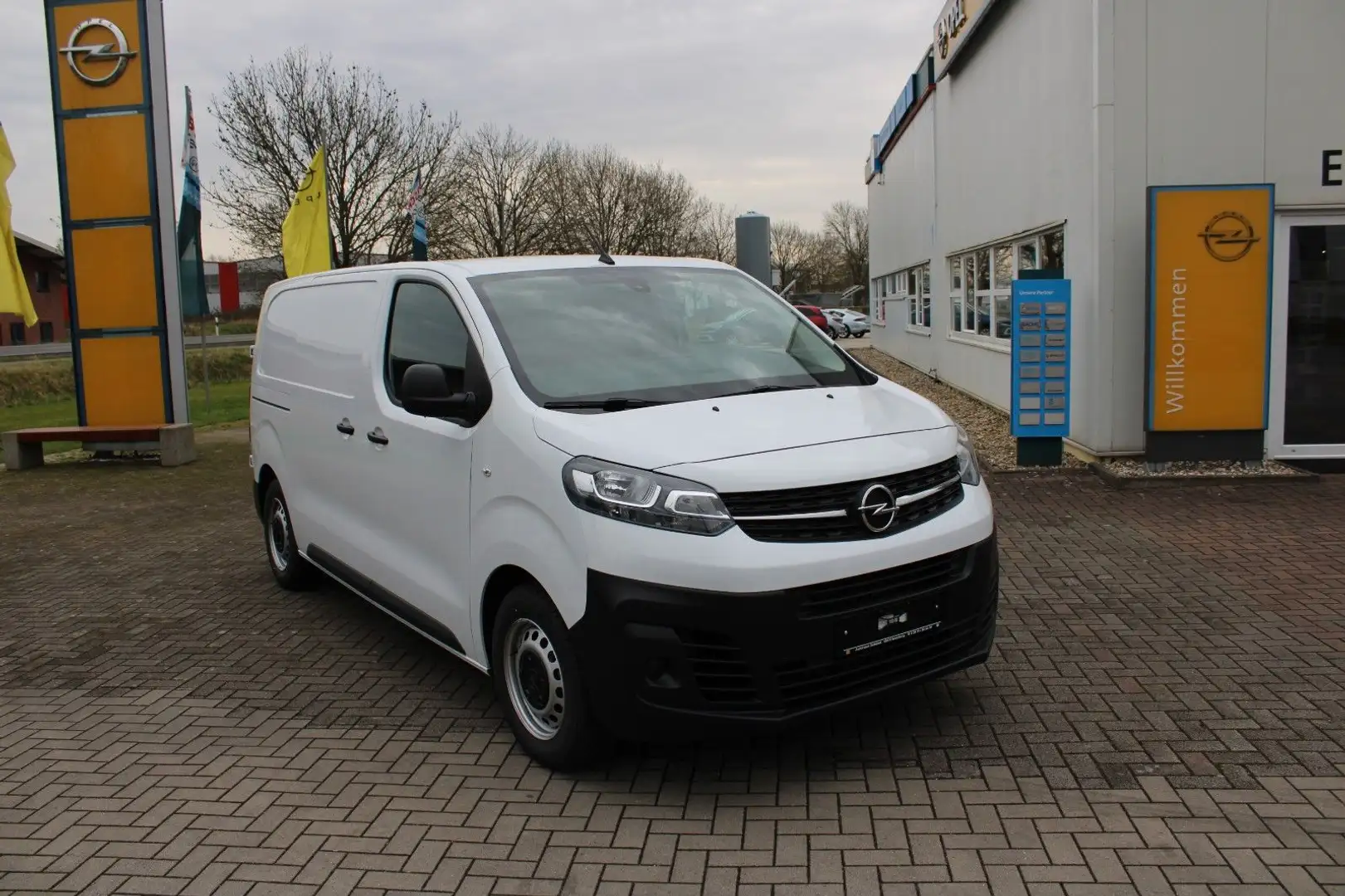 Opel Vivaro Kasten Edition M Holzboden bijela - 2