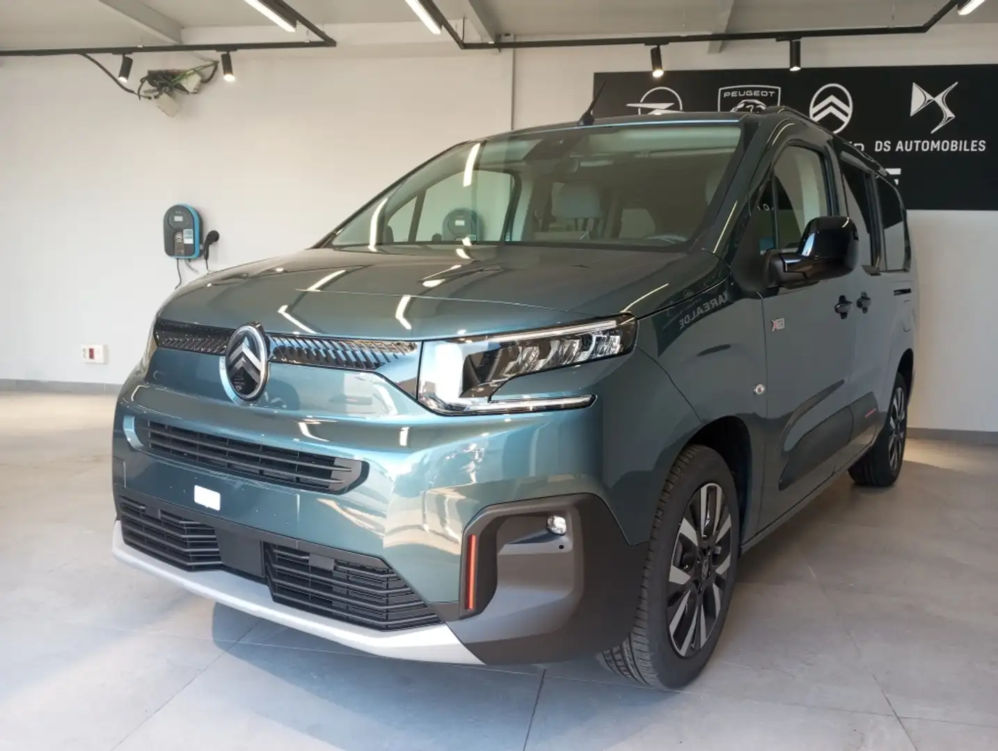 Citroen Berlingo BlueHDi S&S Talla M Max 130 EAT8 Azul - 1