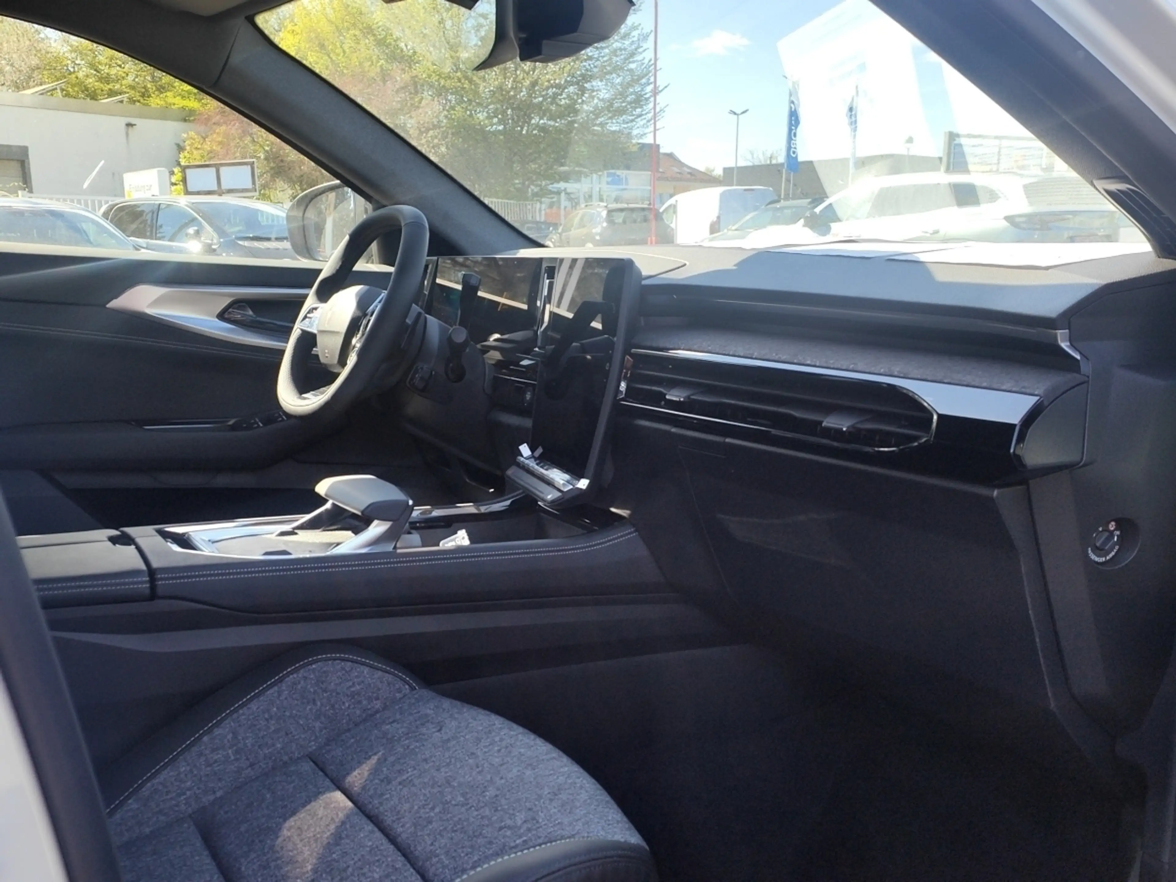 Renault Rafale Techno Full Hybrid E-Tech 200 — photo 8