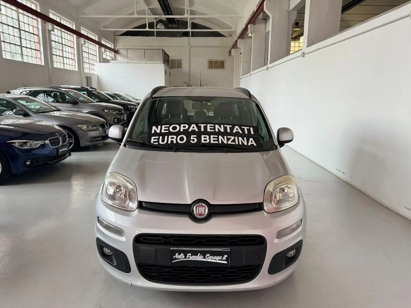 Fiat Panda 1.2 Lounge Gris - 2