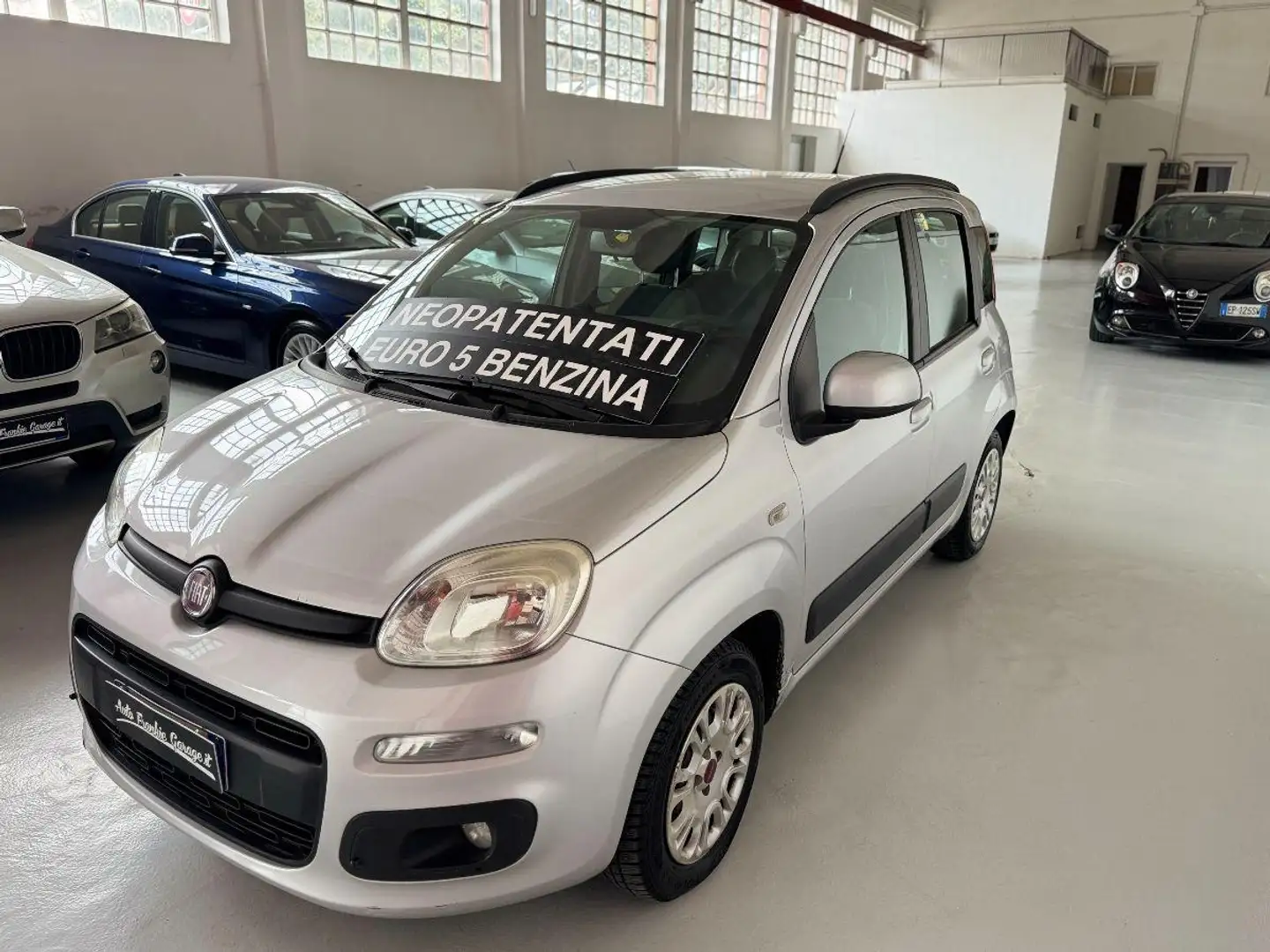 Fiat Panda 1.2 Lounge Grijs - 1