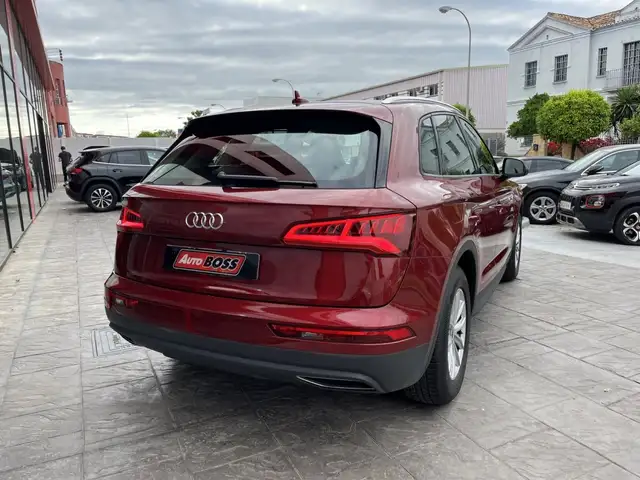 Audi Q5 view 7
