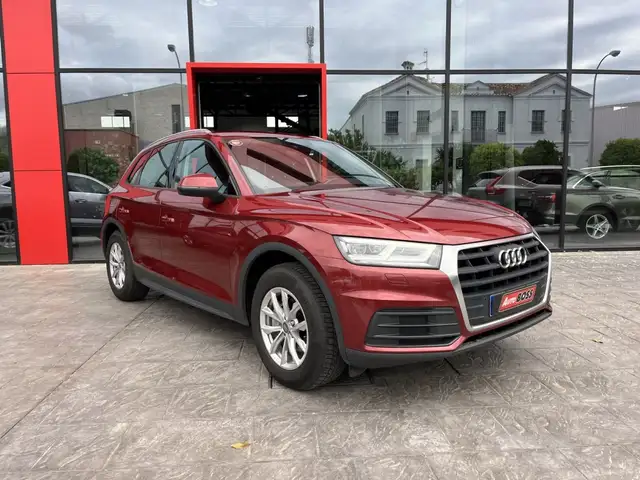 Audi Q5 view 4