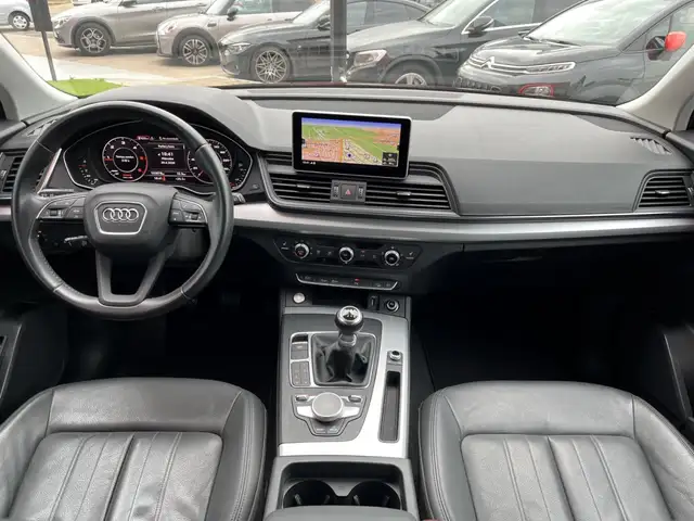 Audi Q5 view 14
