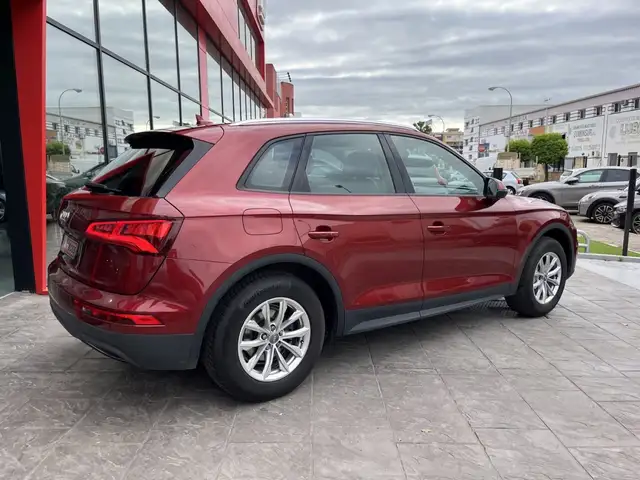 Audi Q5 view 6