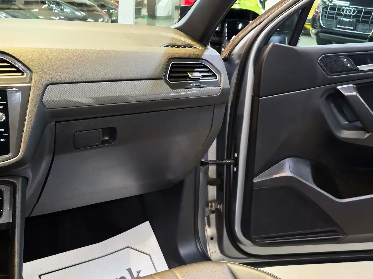 Volkswagen Tiguan снимка Volkswagen Tiguan
